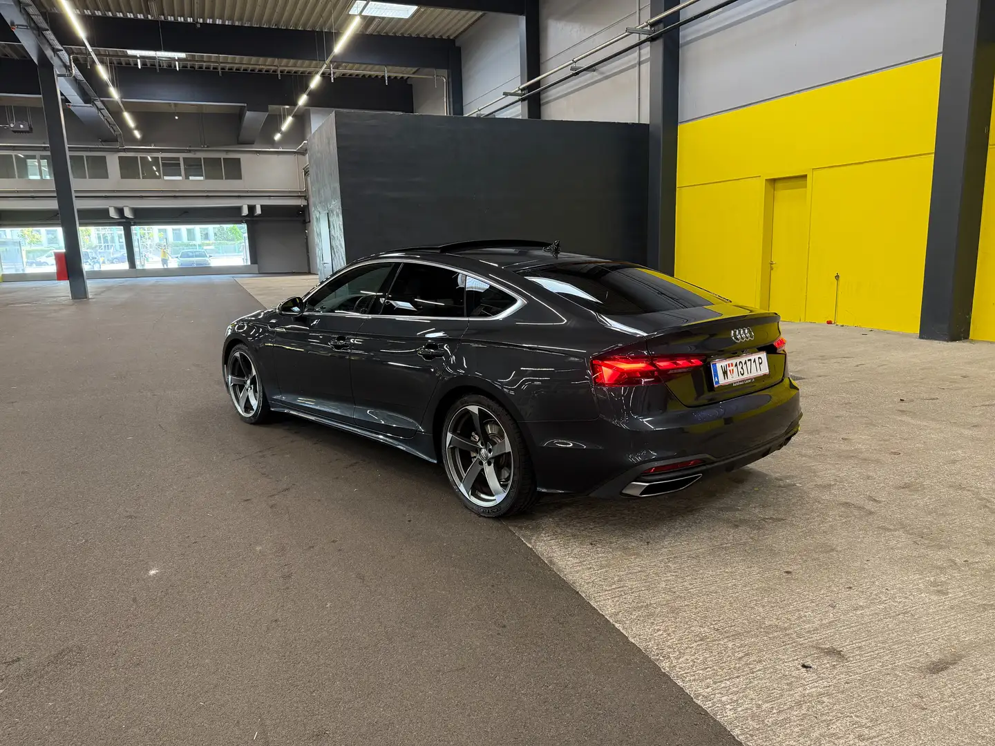 Audi A5 SB 40 TDI S-Line advanced I Pano, ACC, Massage Grau - 1