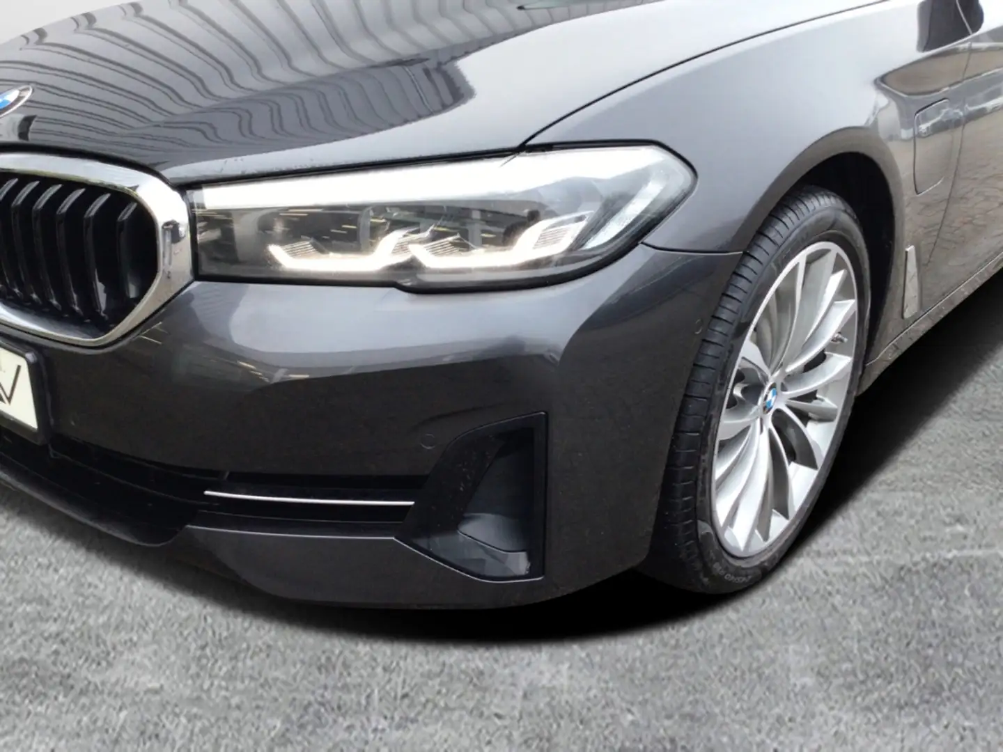 BMW 530 e LCI AHK/ACC/Sitzhzg./RFK/LiveCockpitProf Grau - 2