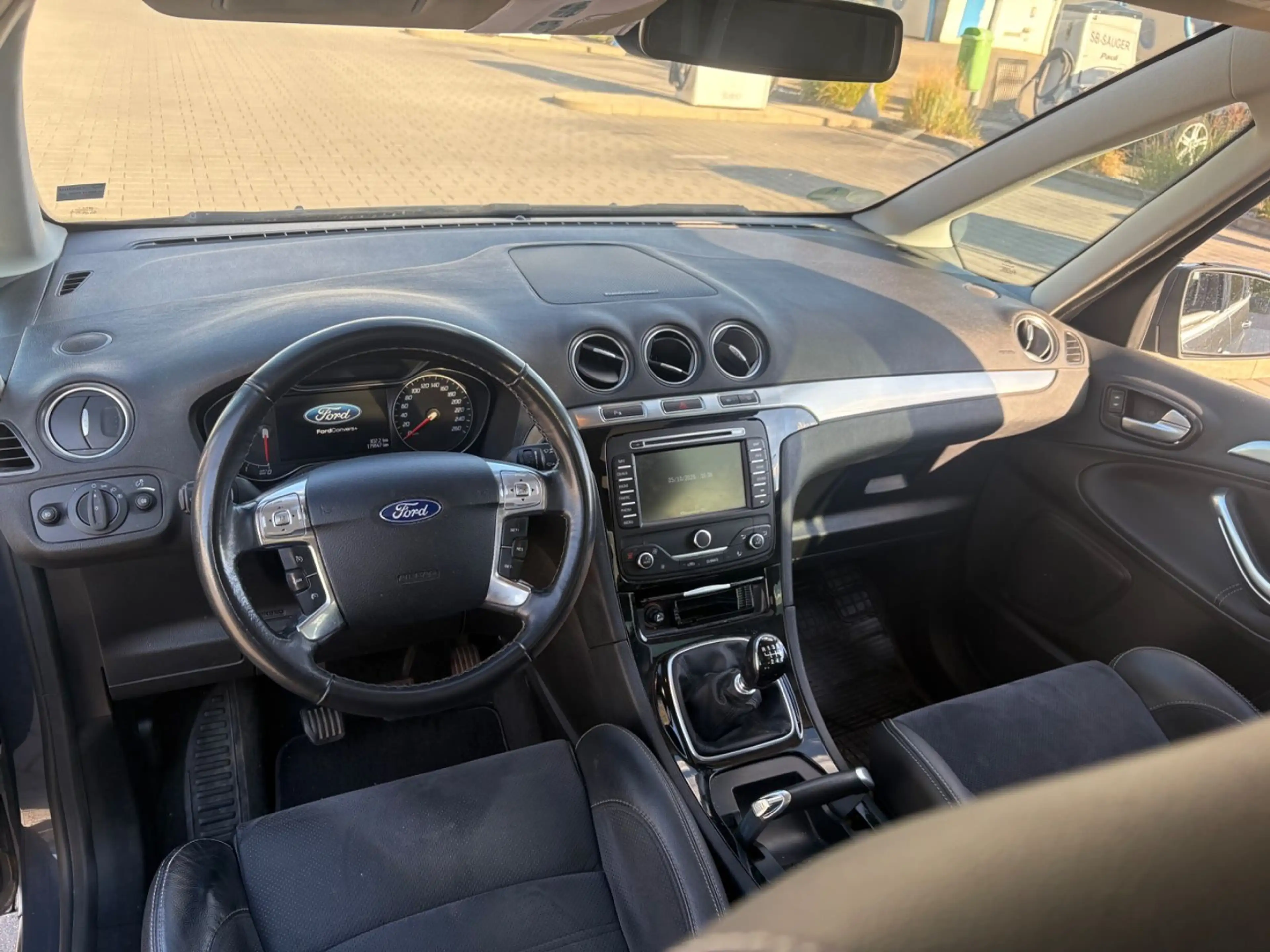 Ford Galaxy Titanium * — photo 11