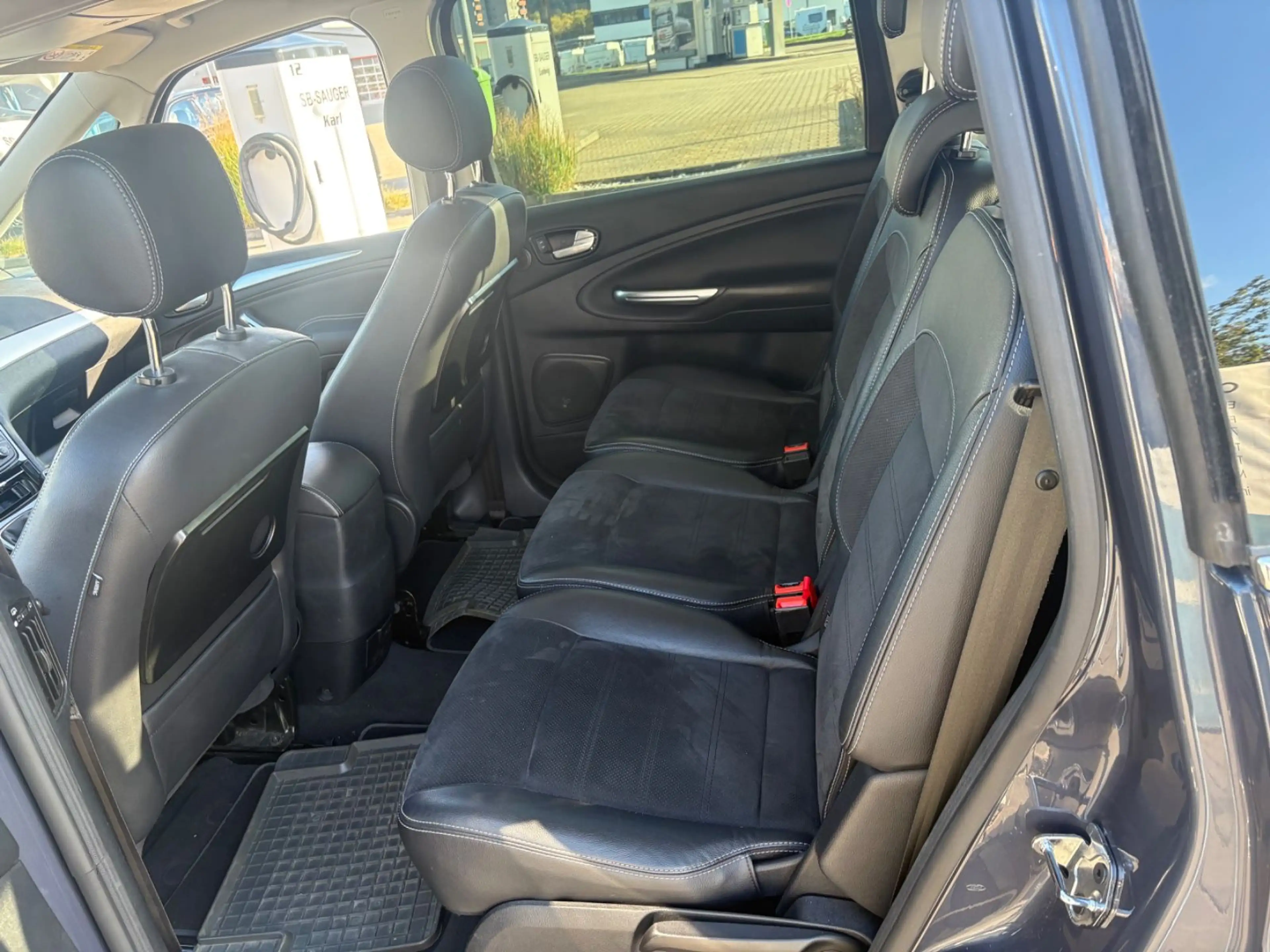 Ford Galaxy Titanium * — photo 14