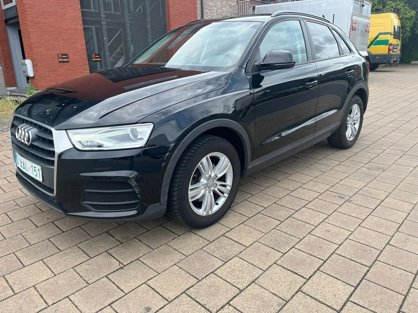 Audi Q3 1.4 TFSI c.o.d S tronic Noir - 1