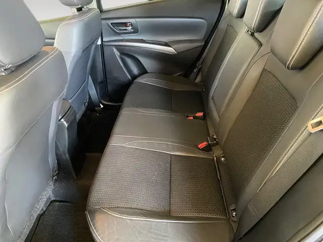 Suzuki SX4 S-Cross view 8