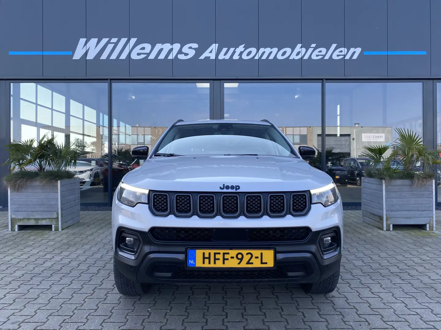 Jeep Compass 4xe 240 Plug-in Hybrid Electric Camera, Adaptive C Grijs - 2