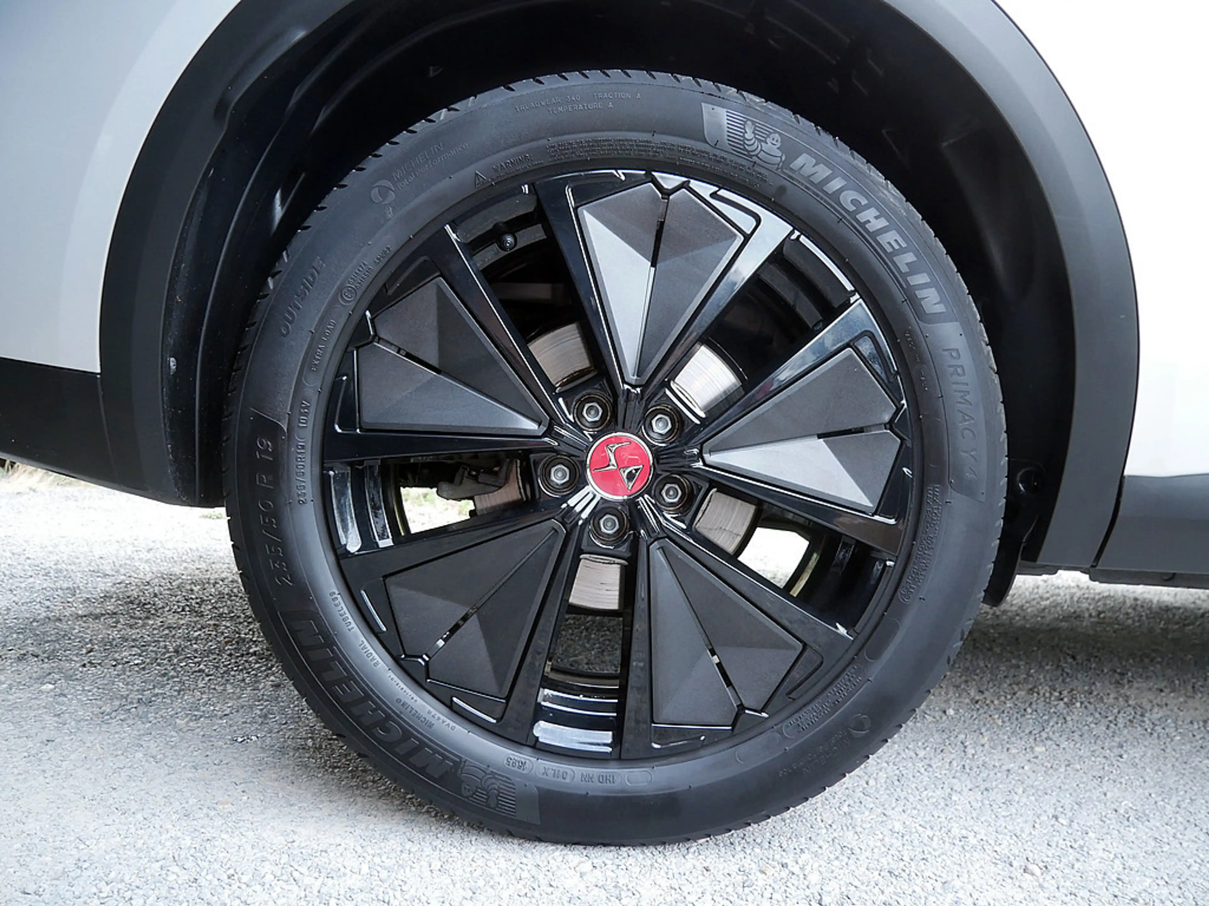 DS Automobiles DS 7 Crossback Performance Line+ BlueHDi 130 — photo 6