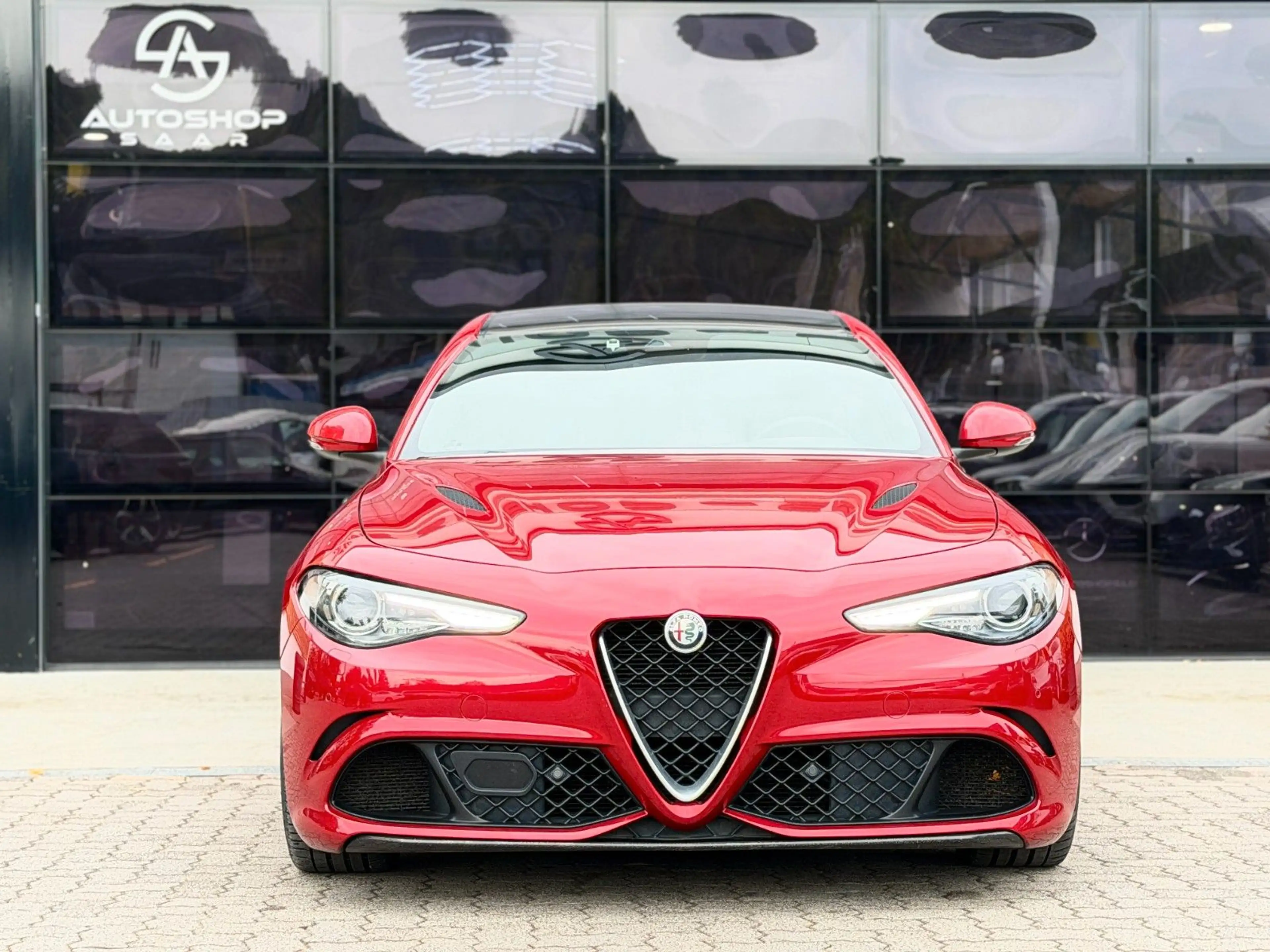 Alfa Romeo Giulia Quadrifoglio /19''Alu/Alcantara/Navi — photo 6
