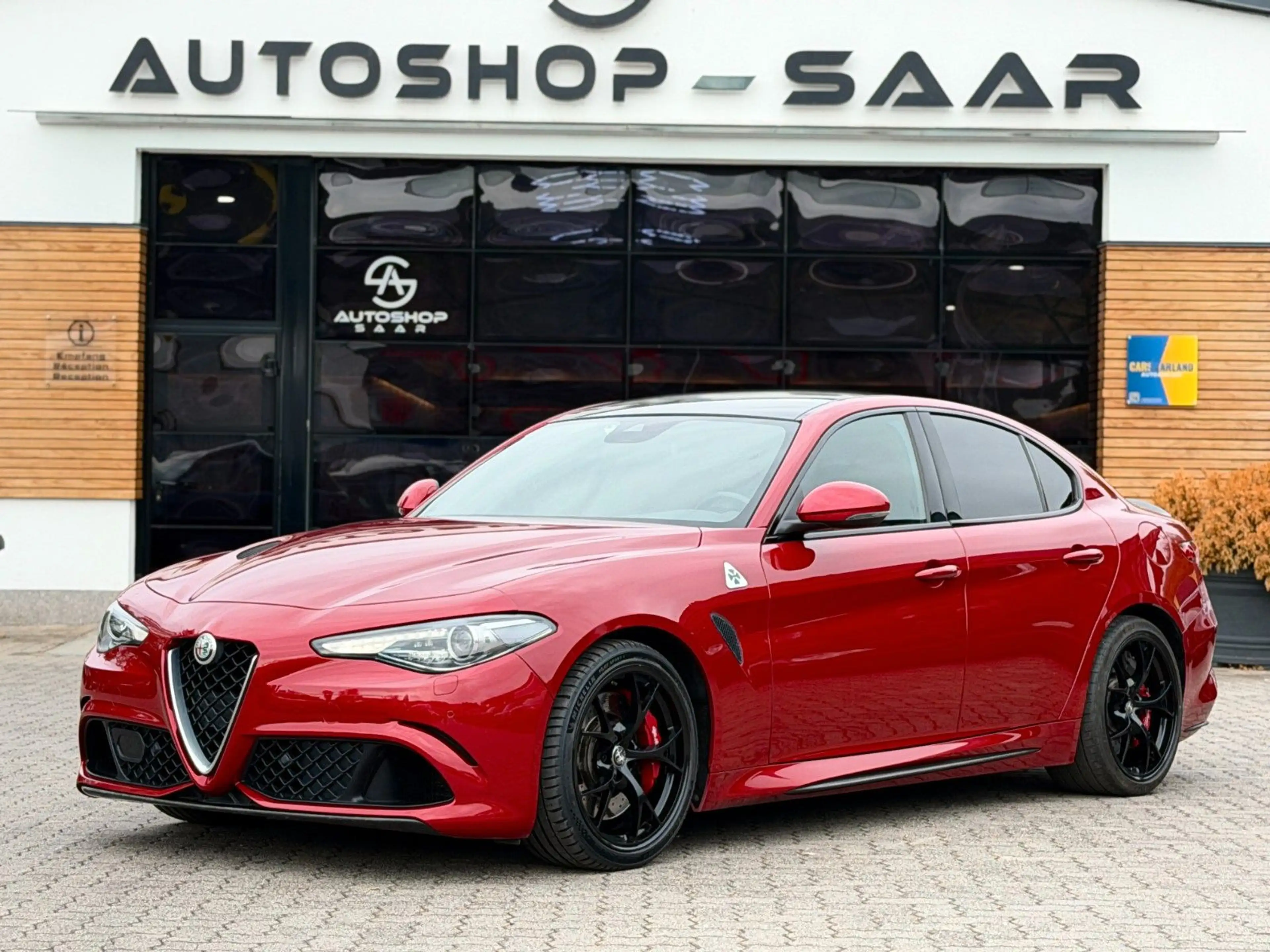 Alfa Romeo Giulia Quadrifoglio /19''Alu/Alcantara/Navi — photo 4