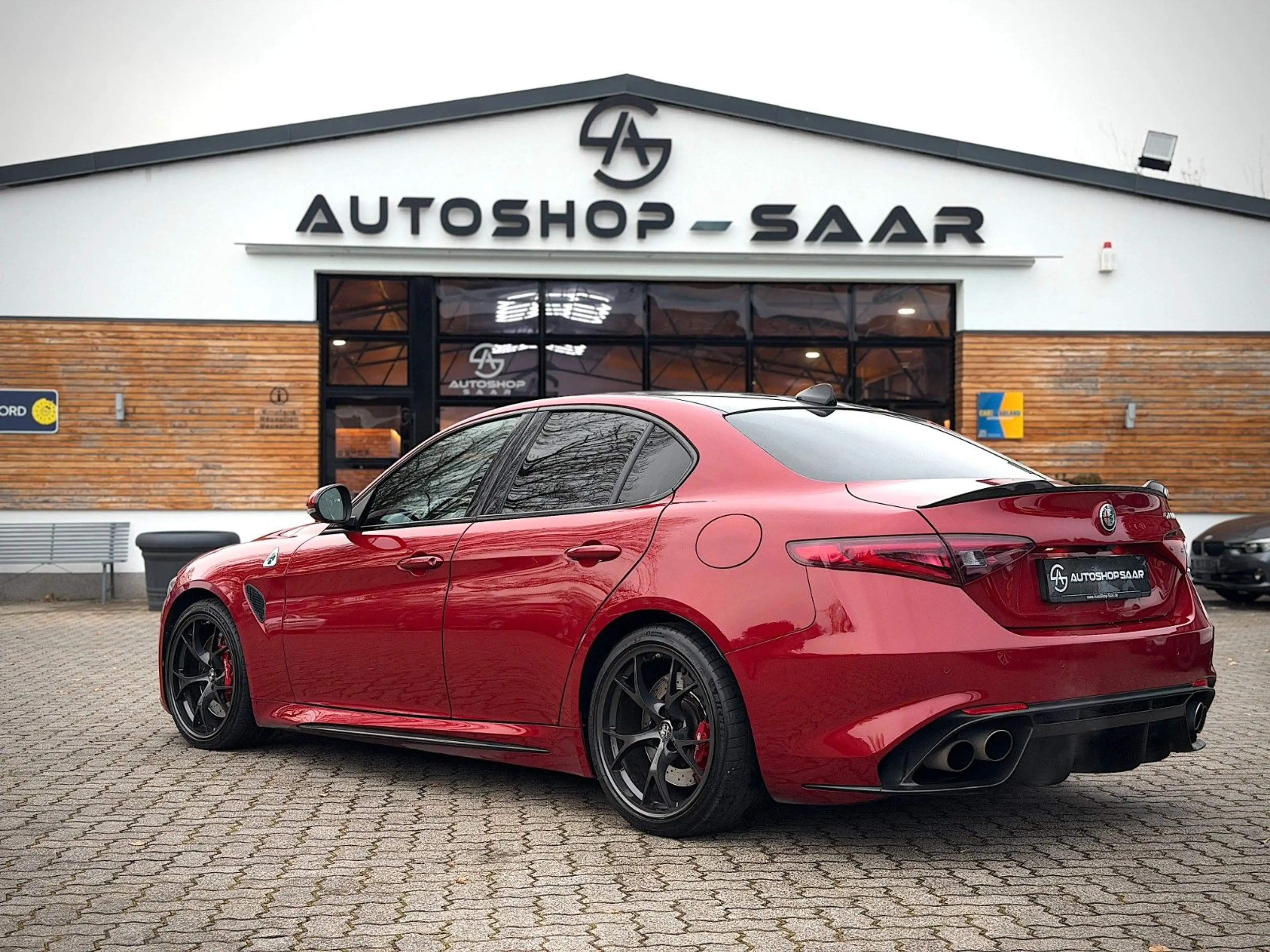 Alfa Romeo Giulia Quadrifoglio /19''Alu/Alcantara/Navi — photo 5