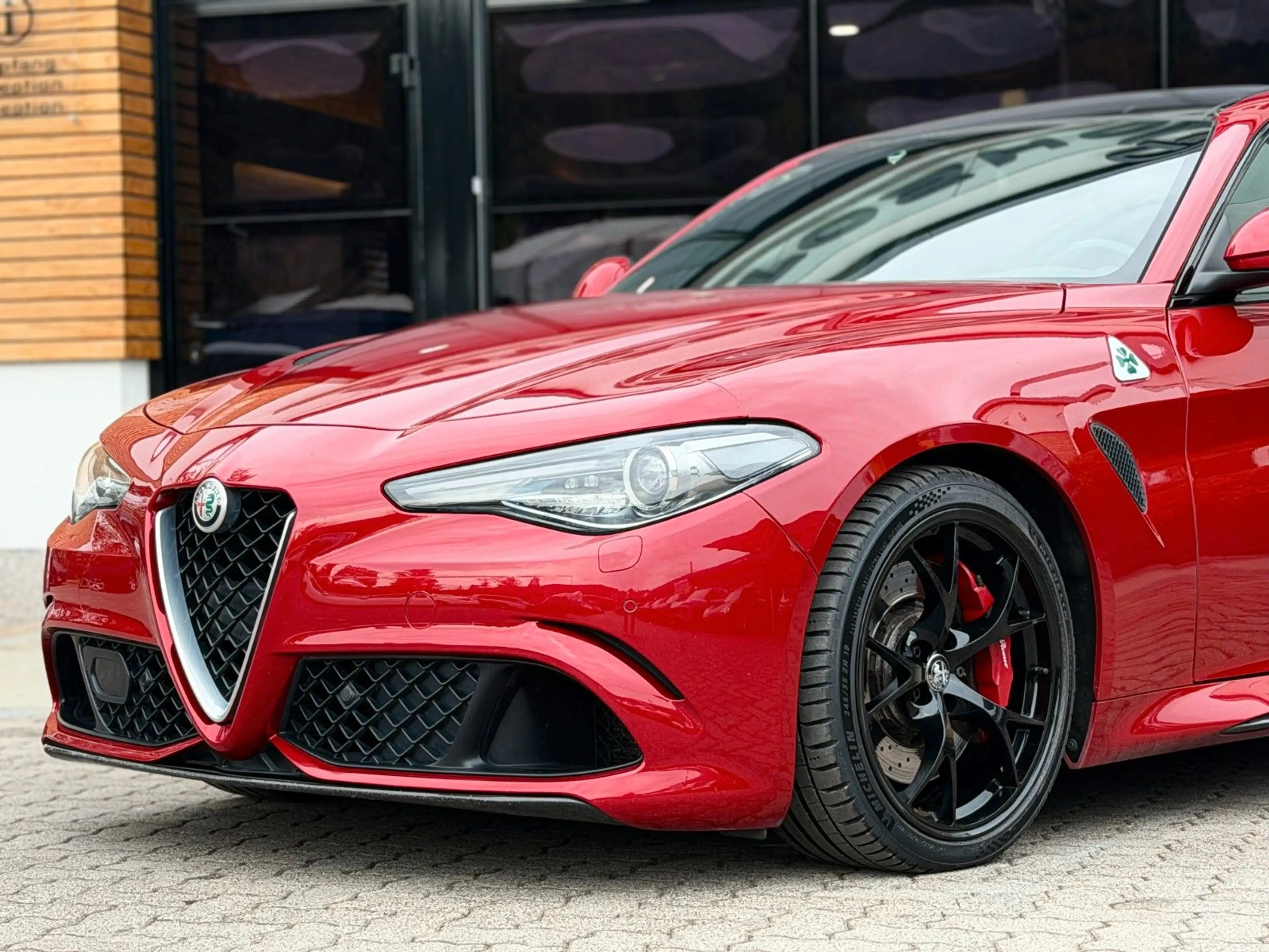 Alfa Romeo Giulia Quadrifoglio /19''Alu/Alcantara/Navi — photo 3