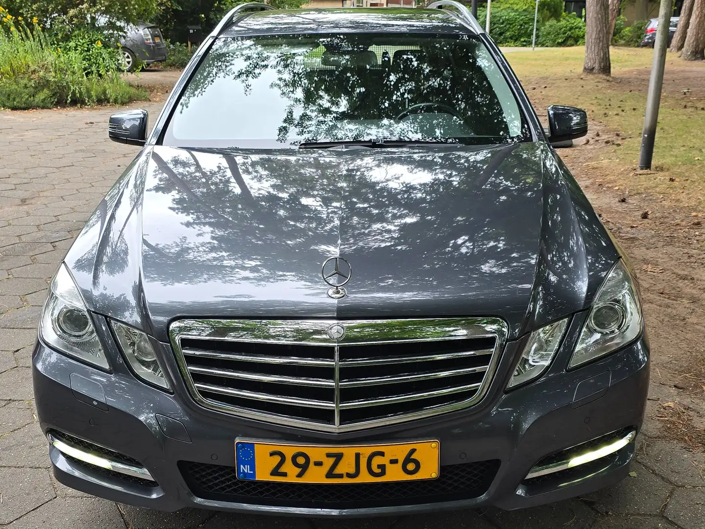 Mercedes-Benz E 200 E 200 CGI Bns Cl. Av.g Grijs - 1