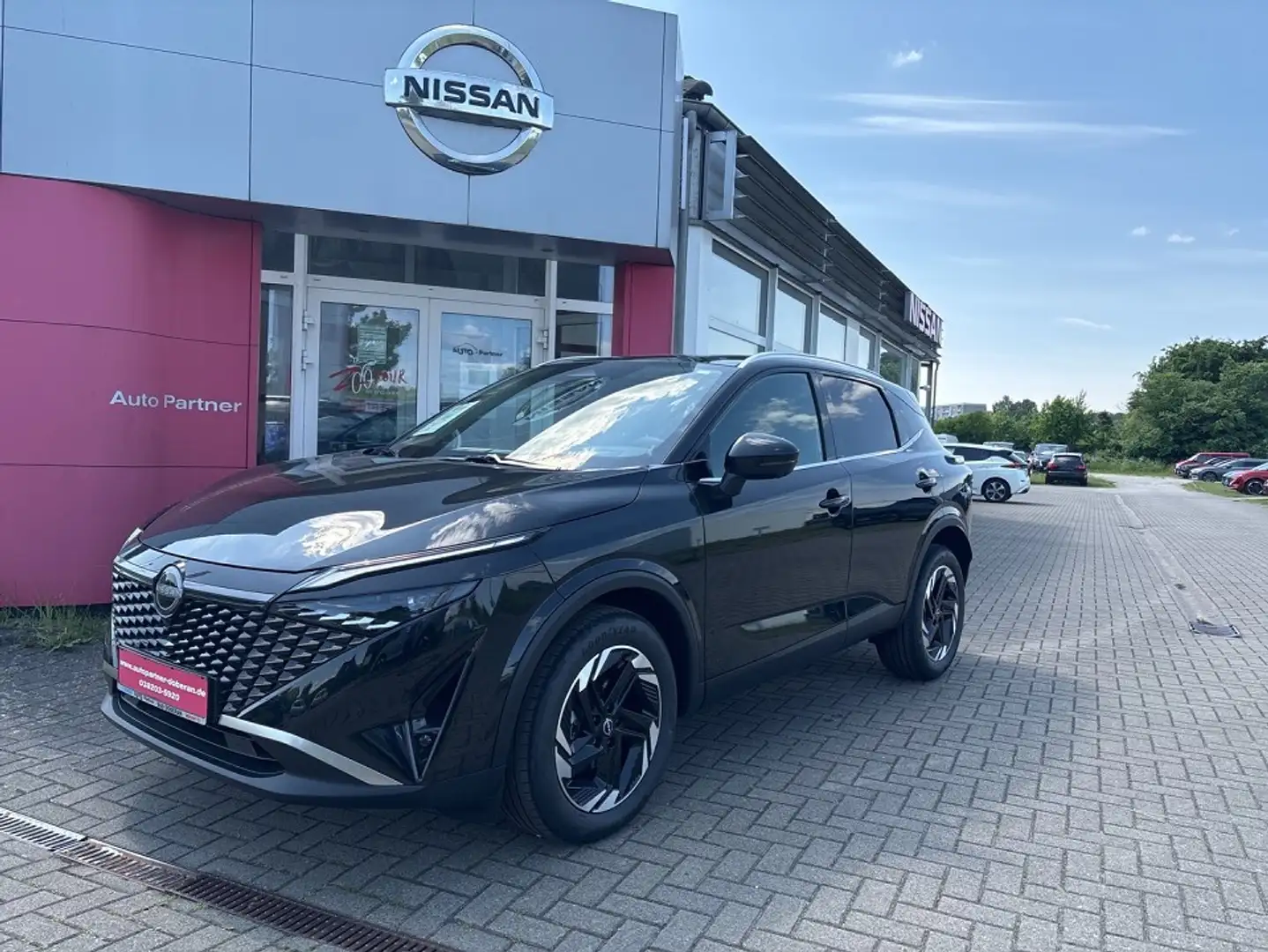 Nissan Qashqai MY24 1.3 DIG-T MHEV Xtronic N-Connecta Winter Komf Schwarz - 1