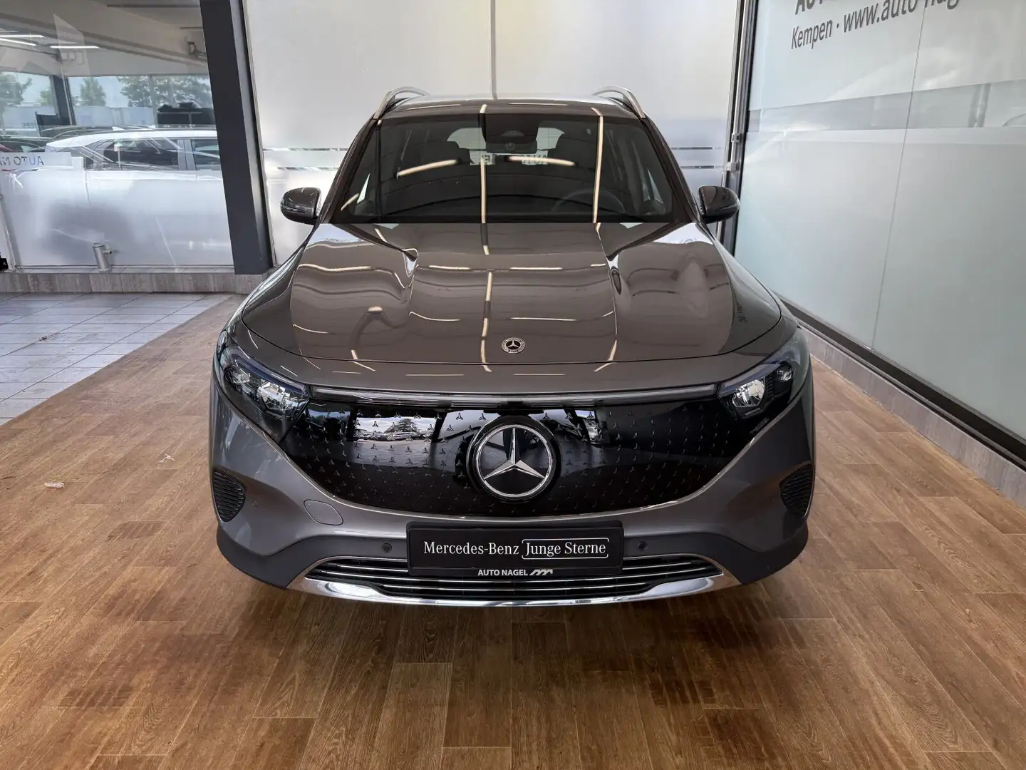 Mercedes-Benz EQB 300 EQB 300 4M Progresive +DISTRONIC+Memory+LED+SHZ Gris - 2