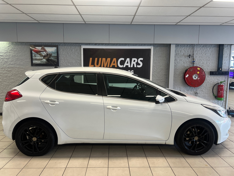 Kia Ceed / cee'd 1.6 GDI 20th Anniversary | Carplay |Cruise | 135pk — photo 4