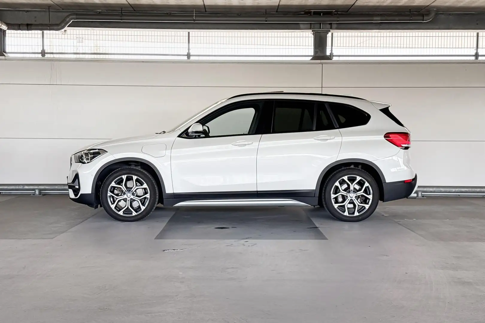 BMW X1 xDrive25e eDrive Edition Wit - 2