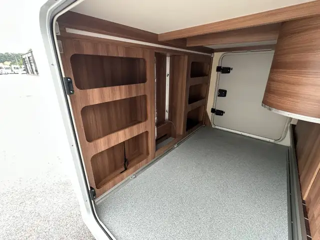 Knaus SUN I 900 LEG Ansicht 31