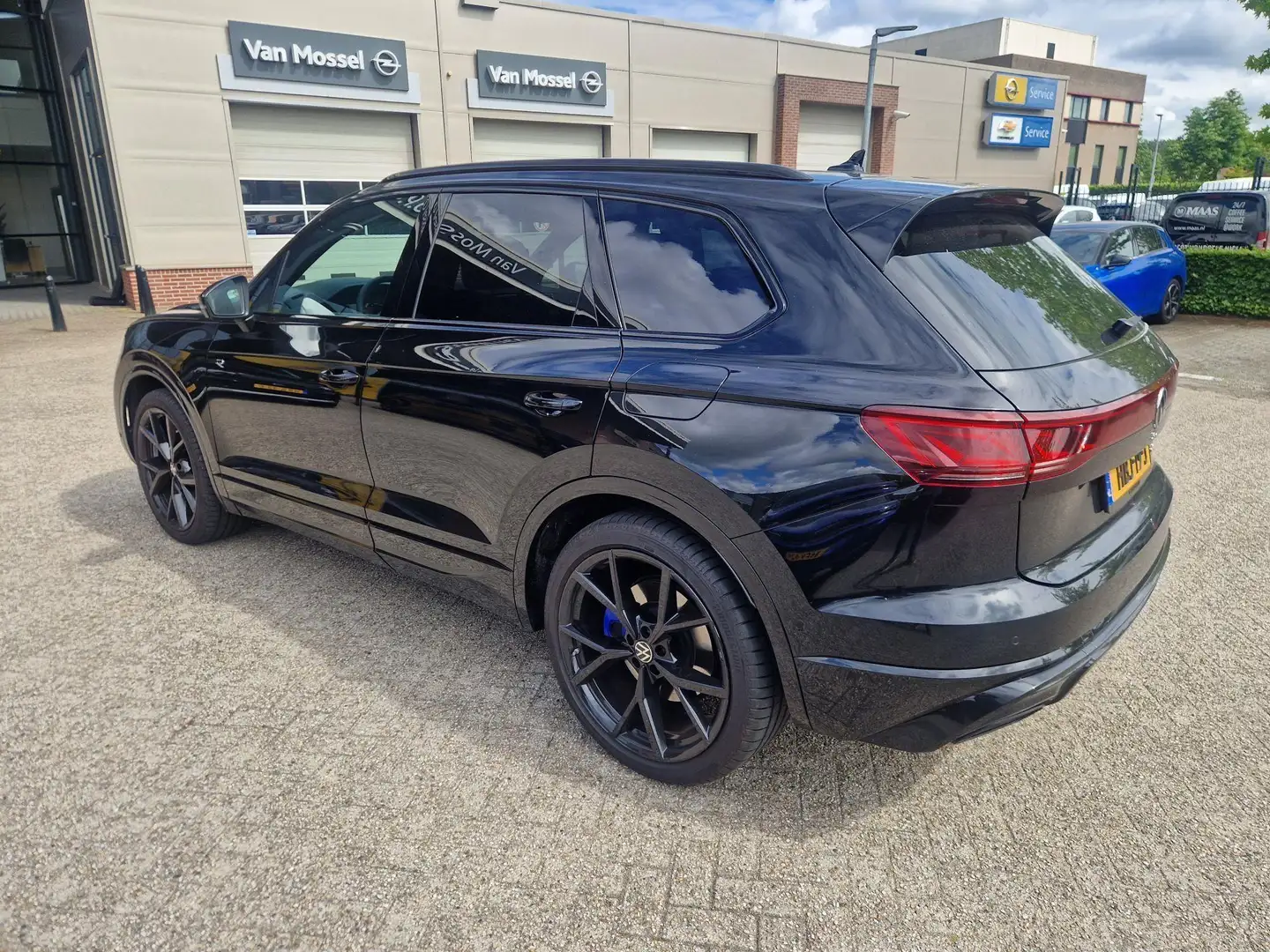 Volkswagen Touareg 3.0 TSi eHybrid 4MOTION R Trekhaak | 360 graden ca Zwart - 2