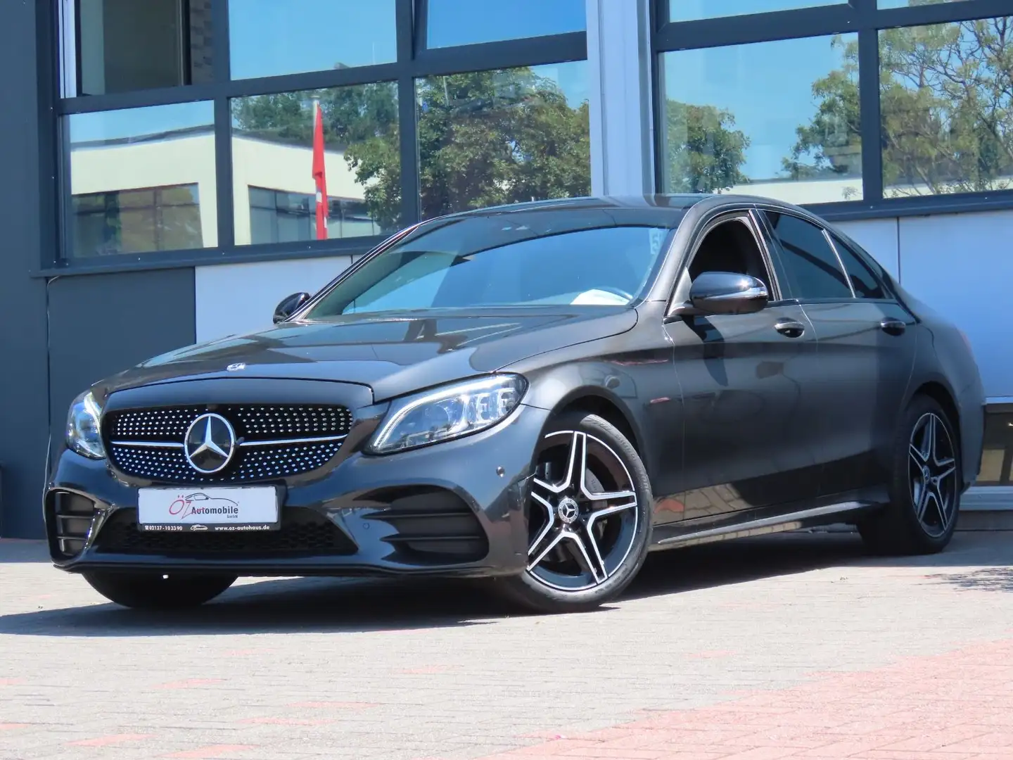 Mercedes-Benz C 180 Autom. Leder Sitzheizung 360° Ambiente Verde - 2