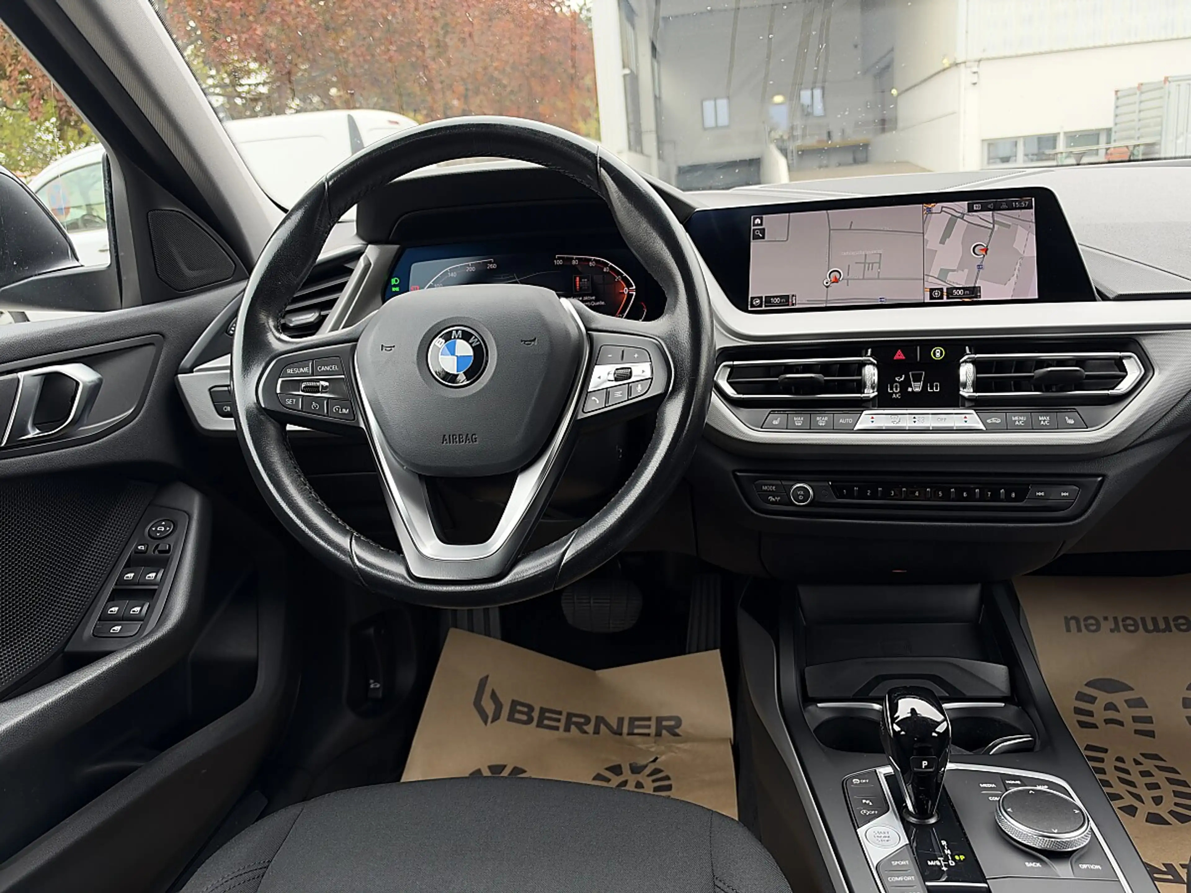 BMW 116 d Aut. / LIVE COCKPIT / NAVI / LED / — photo 13