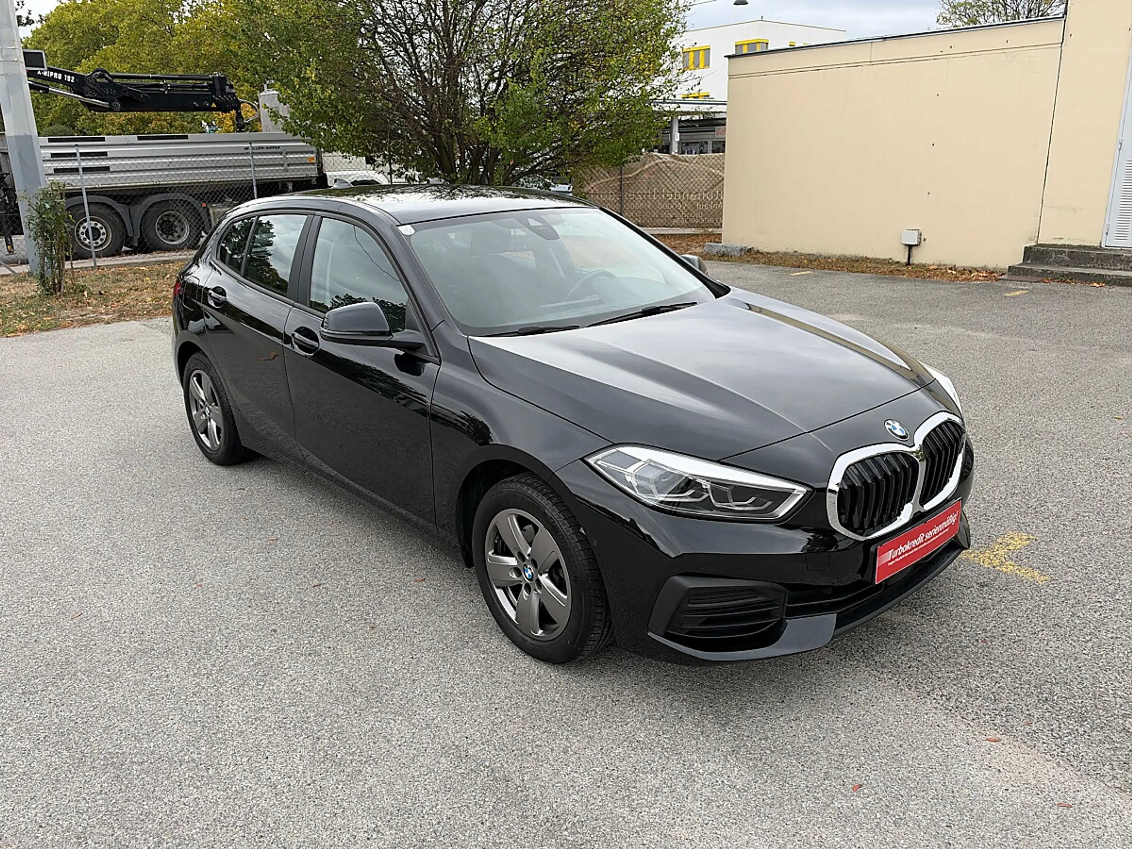 BMW 116 d Aut. / LIVE COCKPIT / NAVI / LED / — photo 9