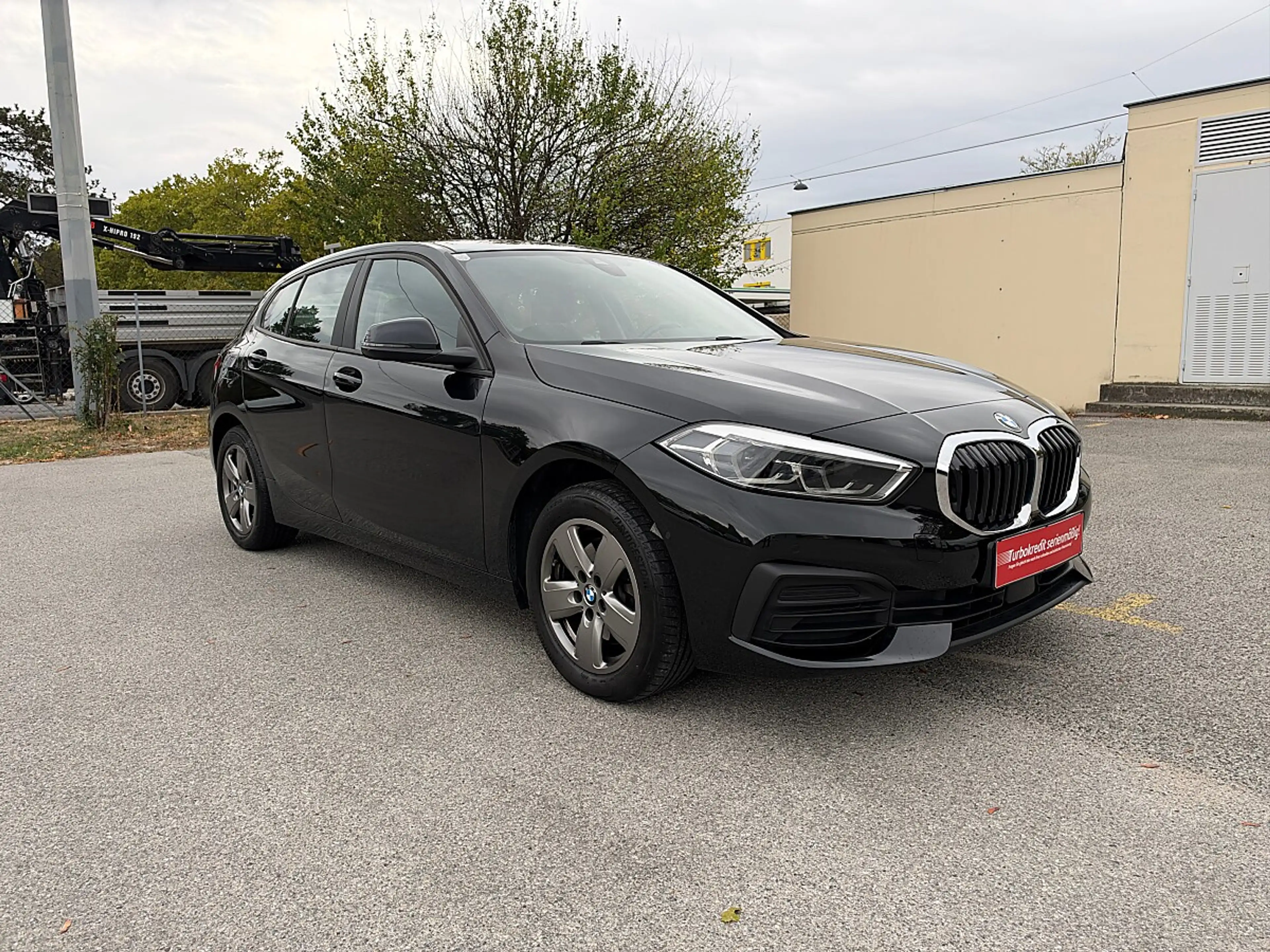 BMW 116 d Aut. / LIVE COCKPIT / NAVI / LED / — photo 8