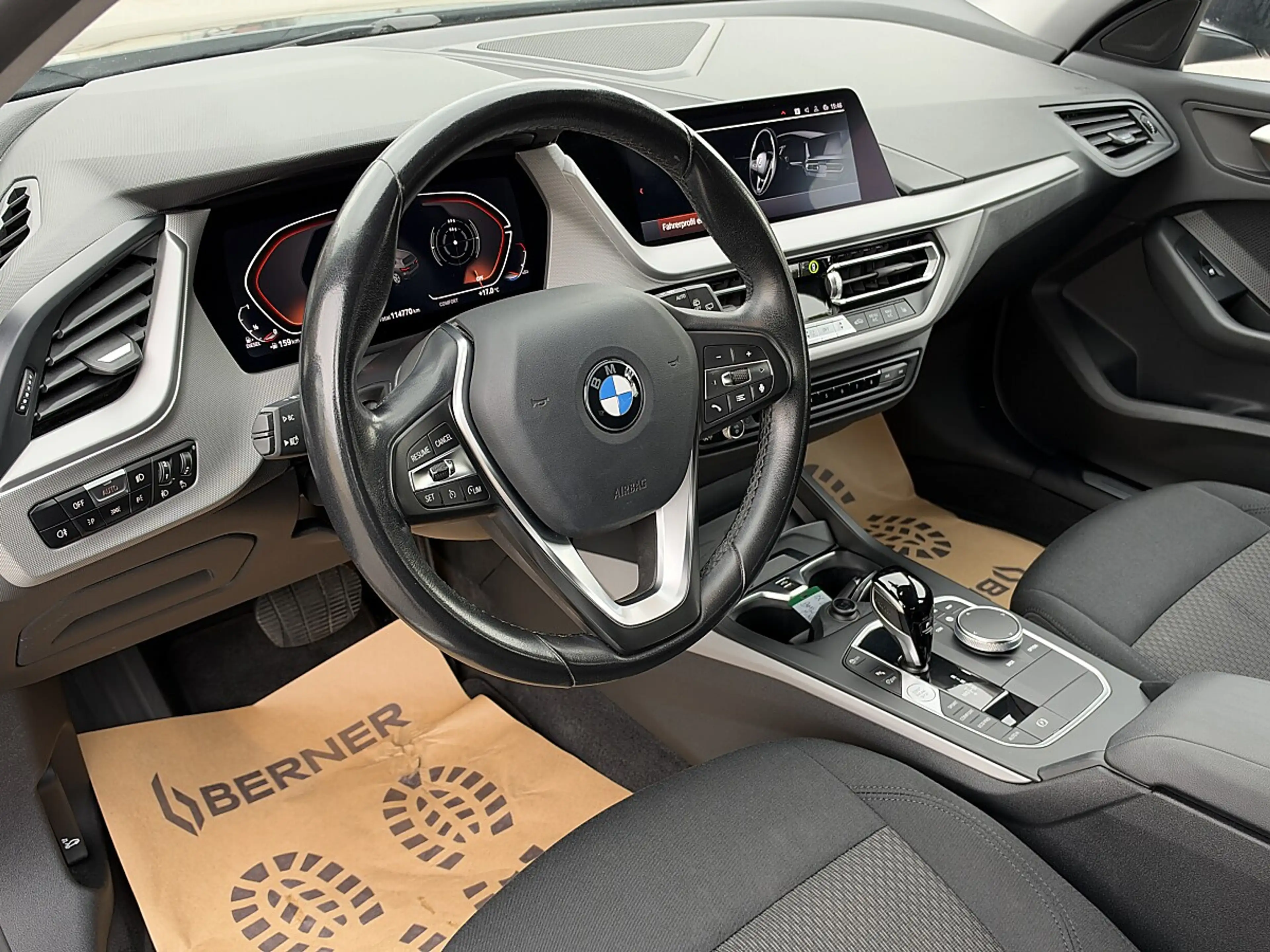 BMW 116 d Aut. / LIVE COCKPIT / NAVI / LED / — photo 15