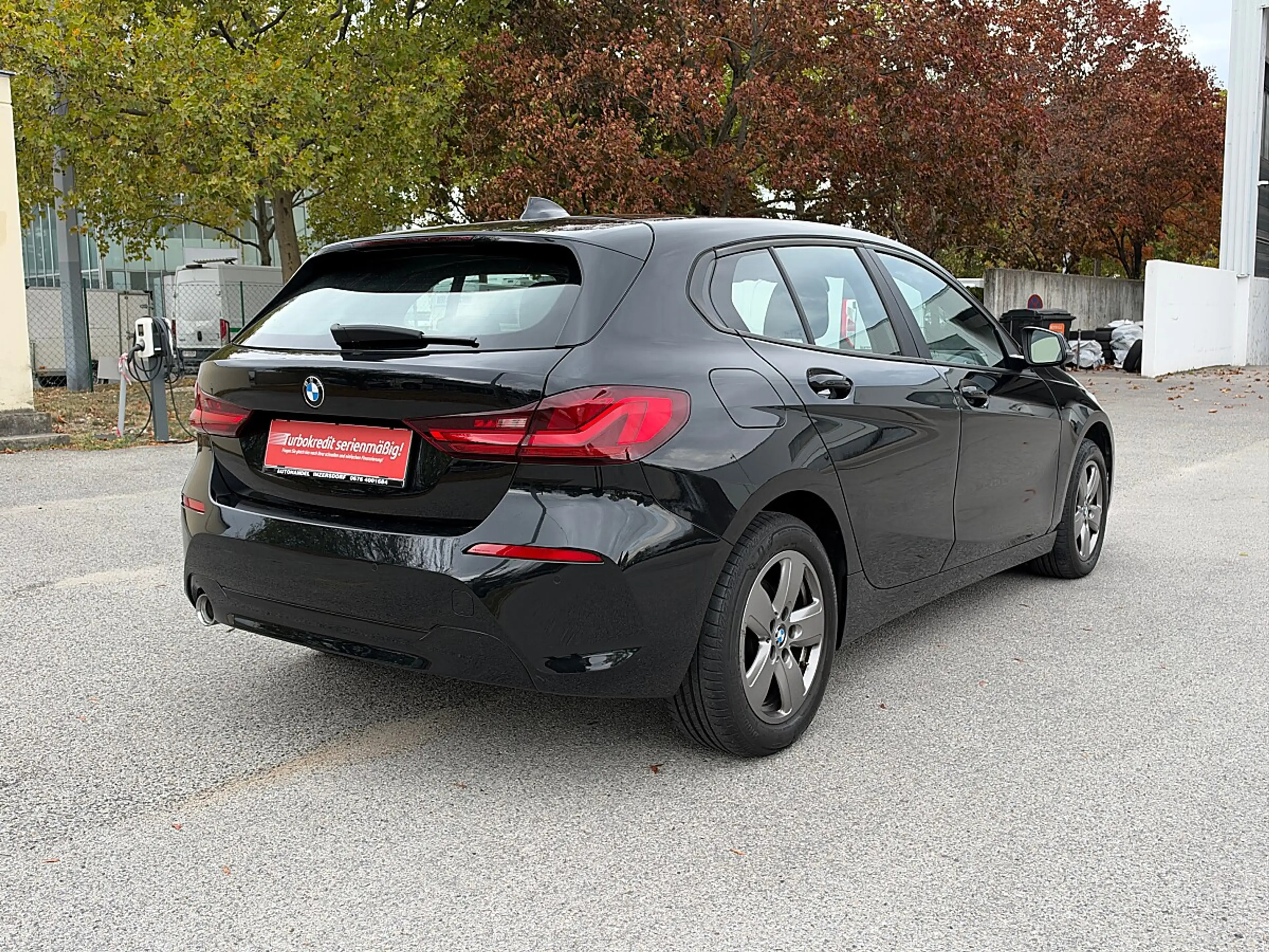 BMW 116 d Aut. / LIVE COCKPIT / NAVI / LED / — photo 6