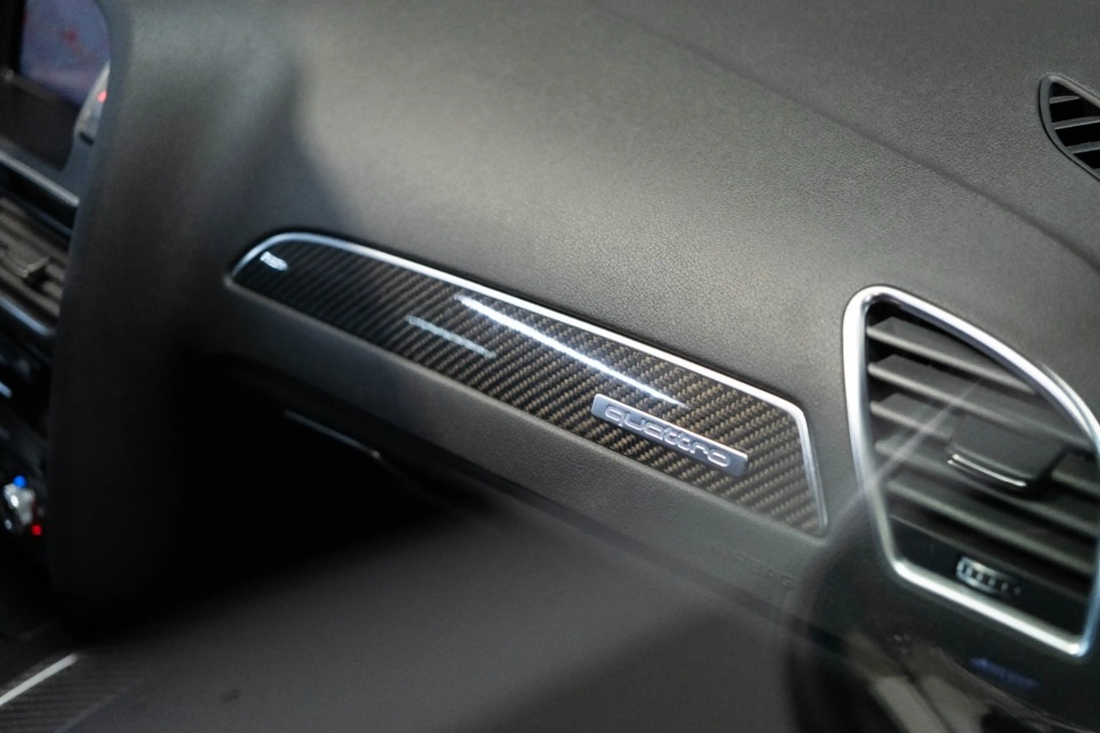 Audi RS4 4.2 V8 450 PK, B&O Audio, DAB, Panodak, Carbon, Ad — photo 23