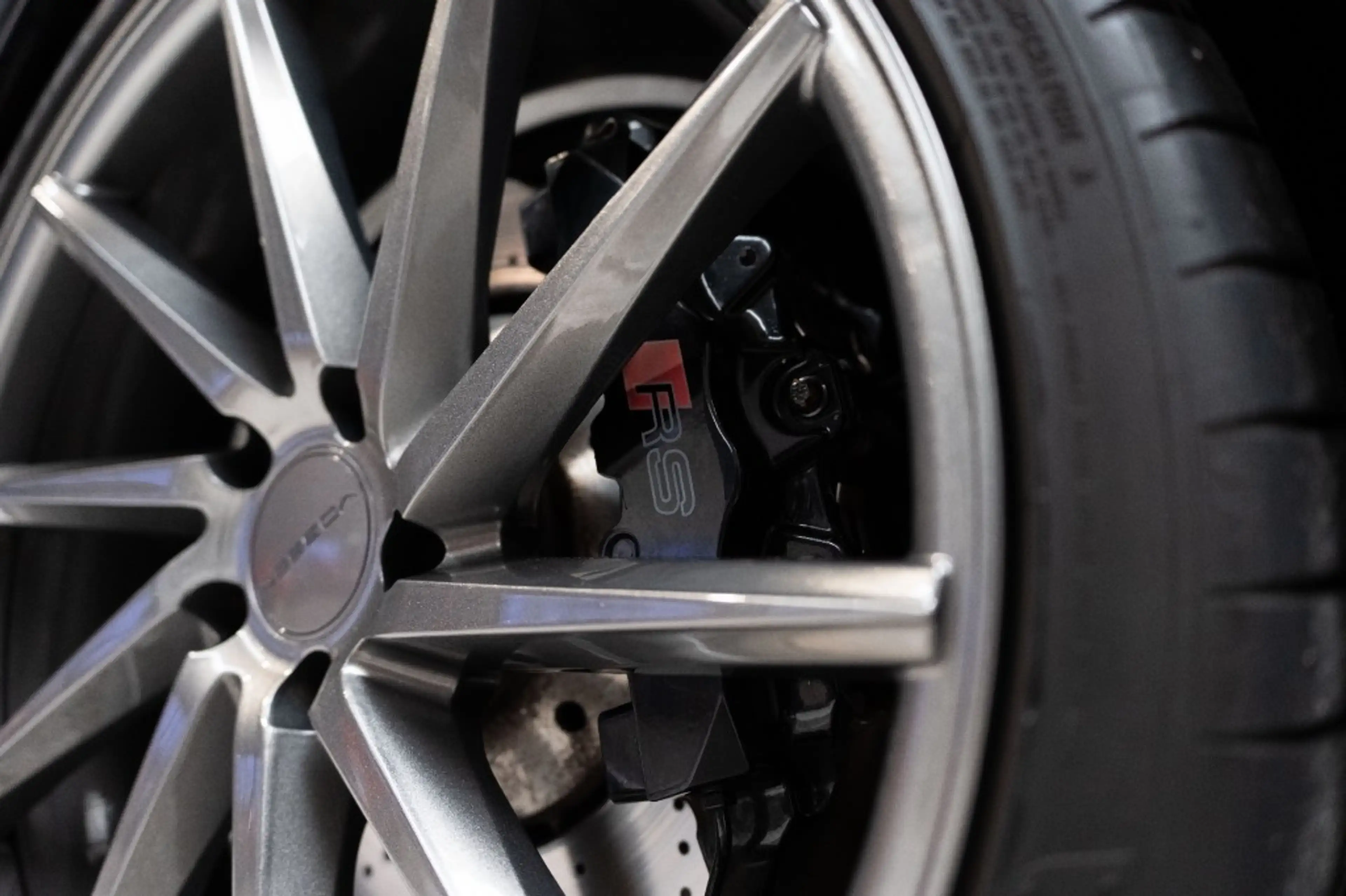 Audi RS4 4.2 V8 450 PK, B&O Audio, DAB, Panodak, Carbon, Ad — photo 11