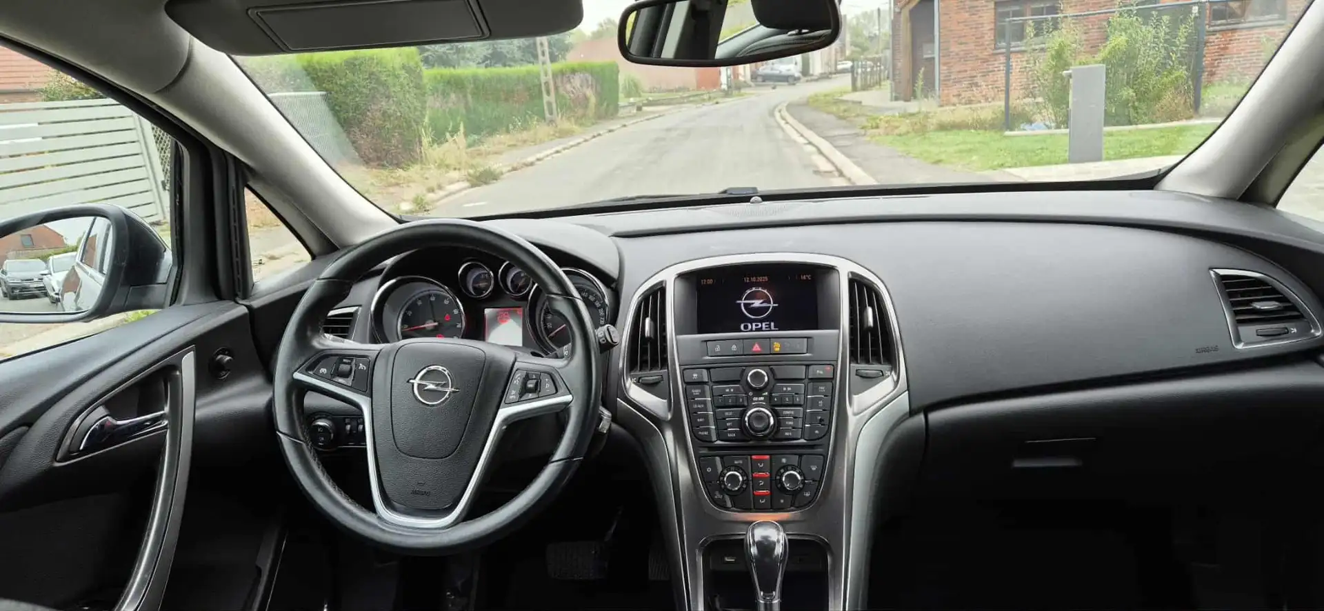 Opel Astra 1.6i Enjoy Noir - 2