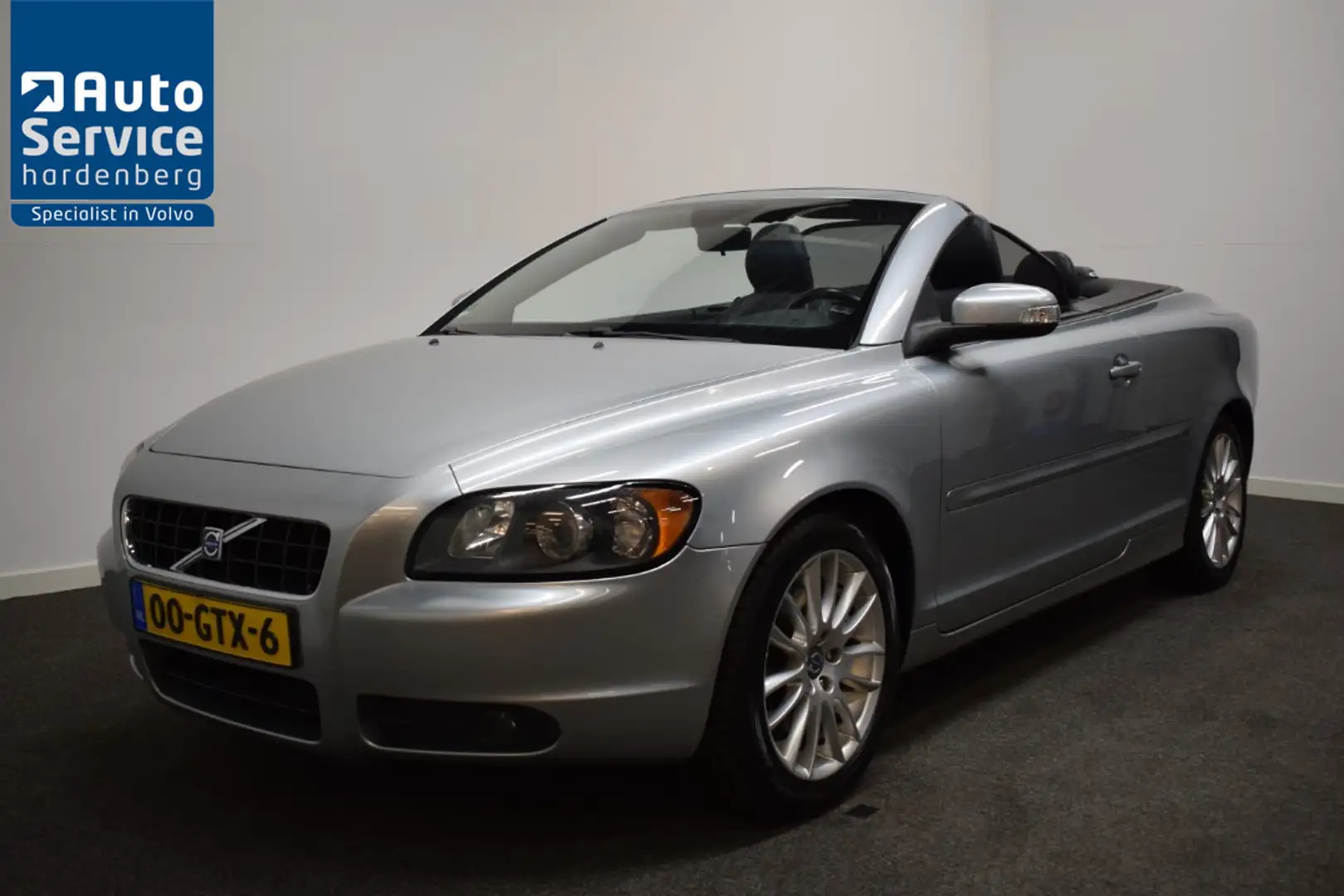 Volvo C70 Convertible 2.4i Momentum Trekhaak 1500kg/ Leer/ w Gris - 1