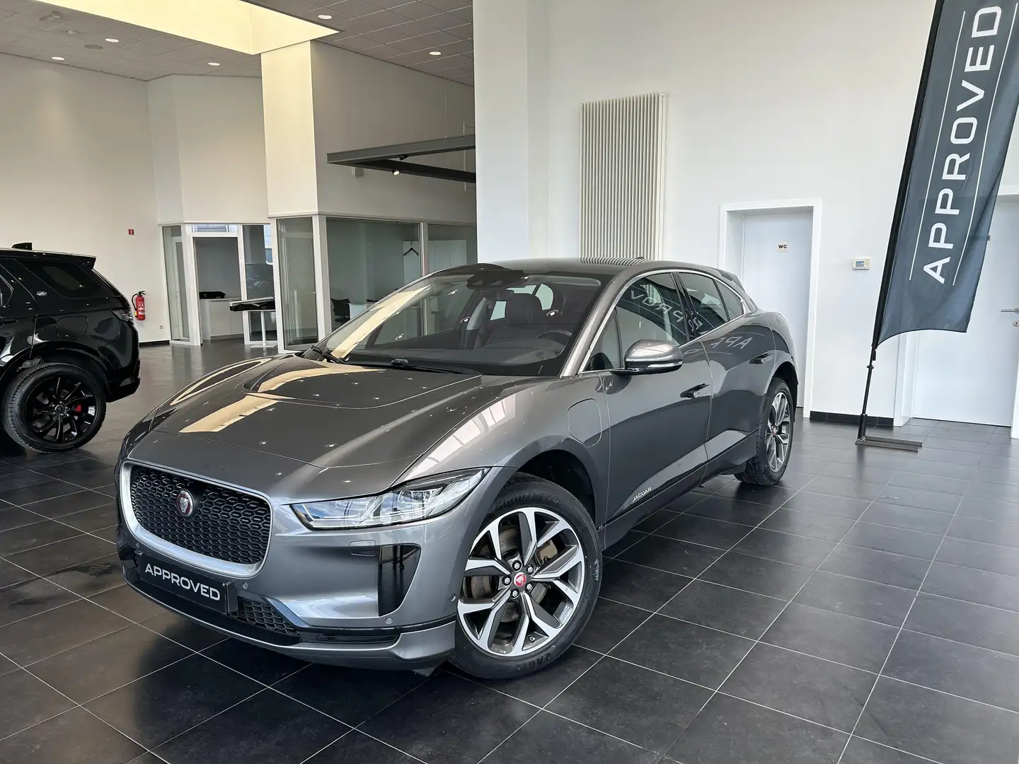 Jaguar I-Pace EV400 SE AWD Auto. 20MY Šedá - 1