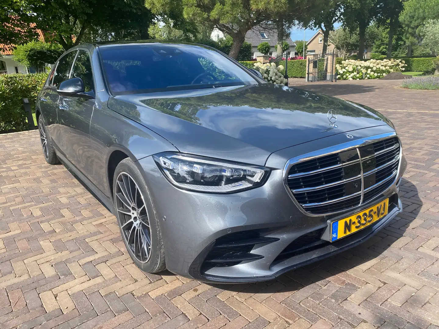 Mercedes-Benz S 580 e Lang AMG Line Grijs - 2