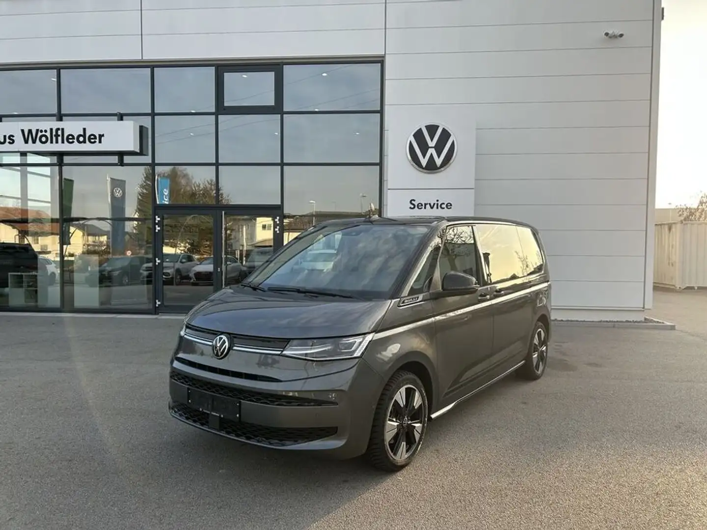 Volkswagen T6 Multivan Edition eHybrid 4MOTION Grau - 1