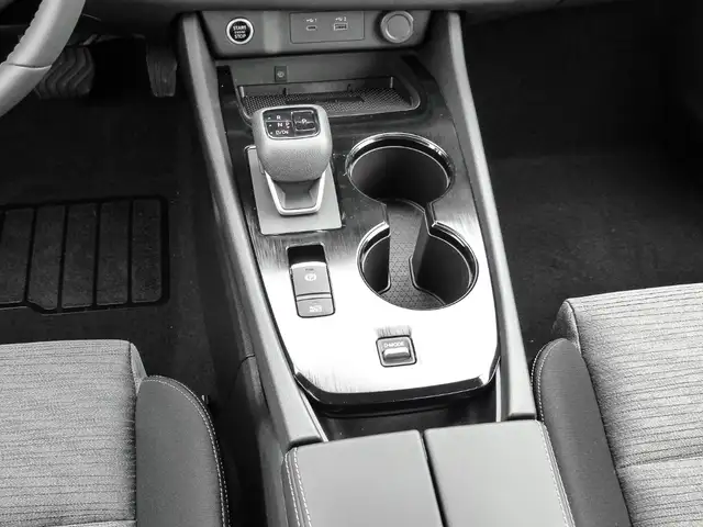 Nissan X-Trail view 9