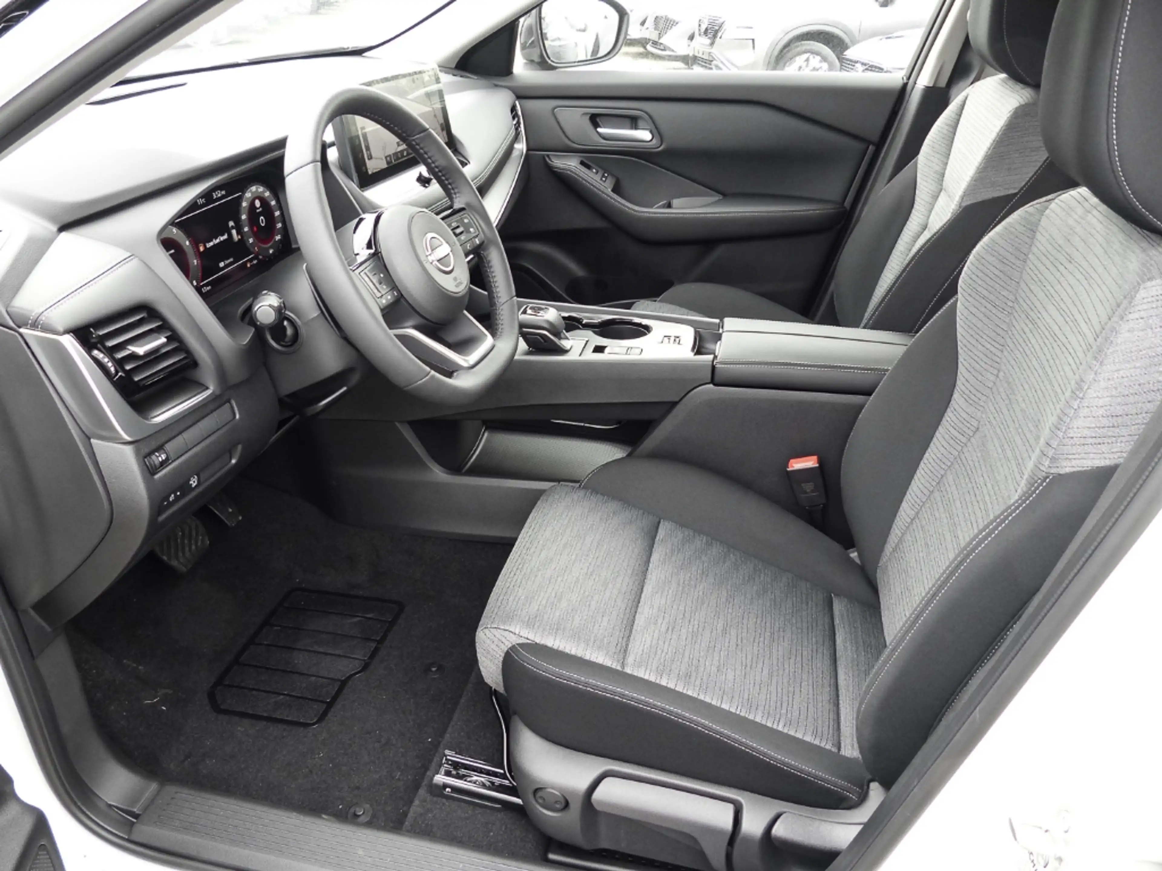 Nissan X-Trail Acenta 1.5 VC-T MHEV 163PS 4x2 Xtronic Familienpak — photo 11