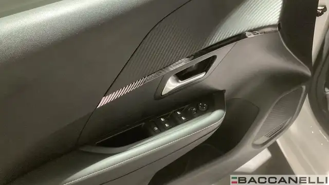 Peugeot 208 view 17