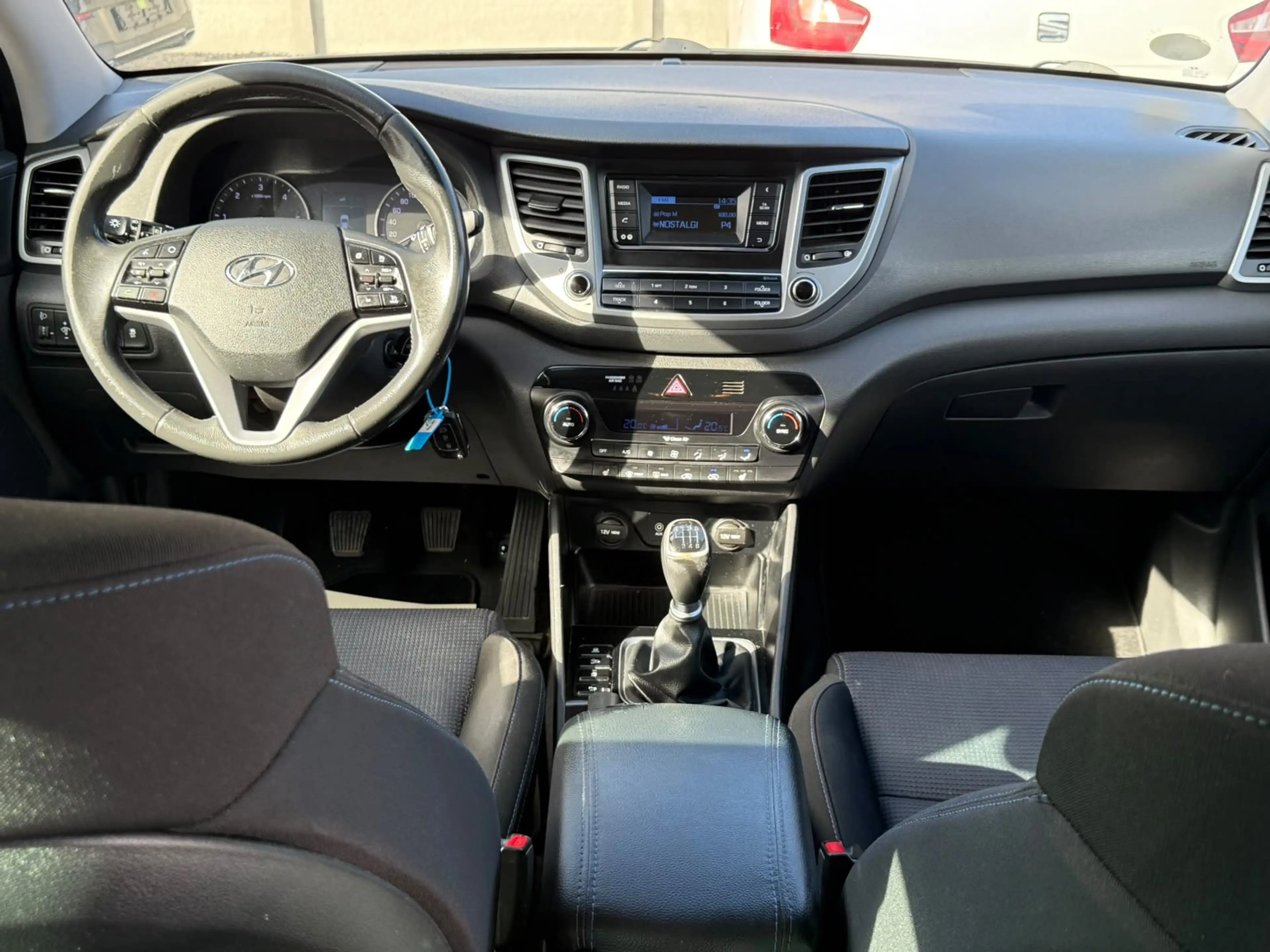 Hyundai TUCSON 1.7 CRDi 2WD — photo 9