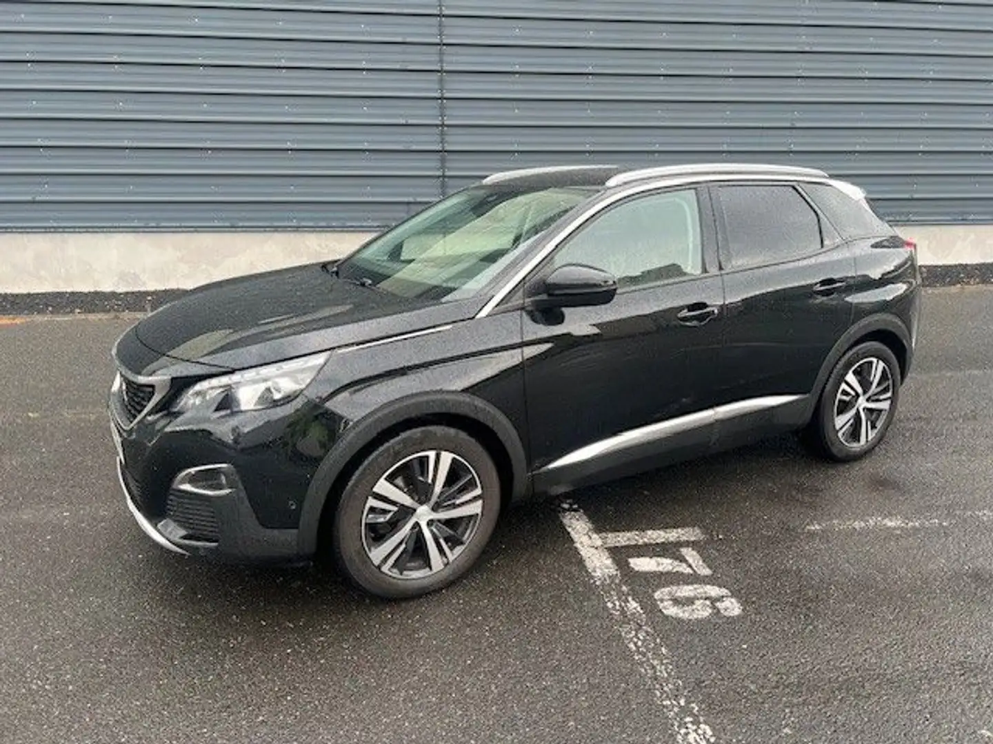 Peugeot 3008 Allure Schwarz - 2