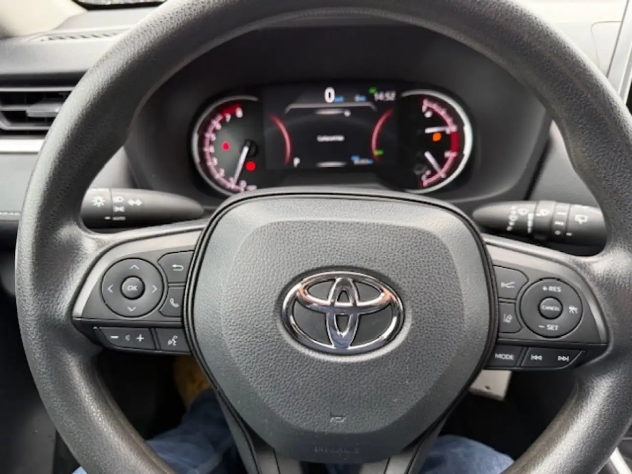 Toyota RAV 4 снимка Toyota RAV 4