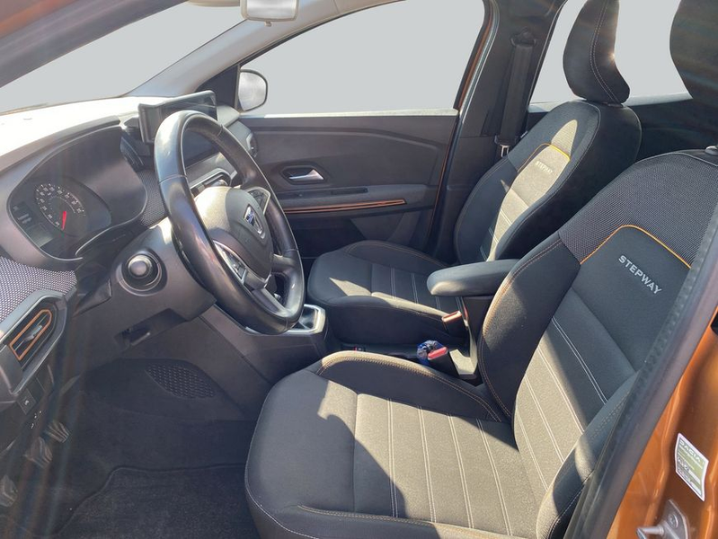 Dacia Sandero Stepway TCe 100 ECO-G Comfort — photo 10