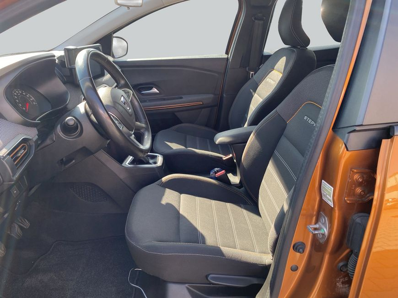 Dacia Sandero Stepway TCe 100 ECO-G Comfort — photo 9