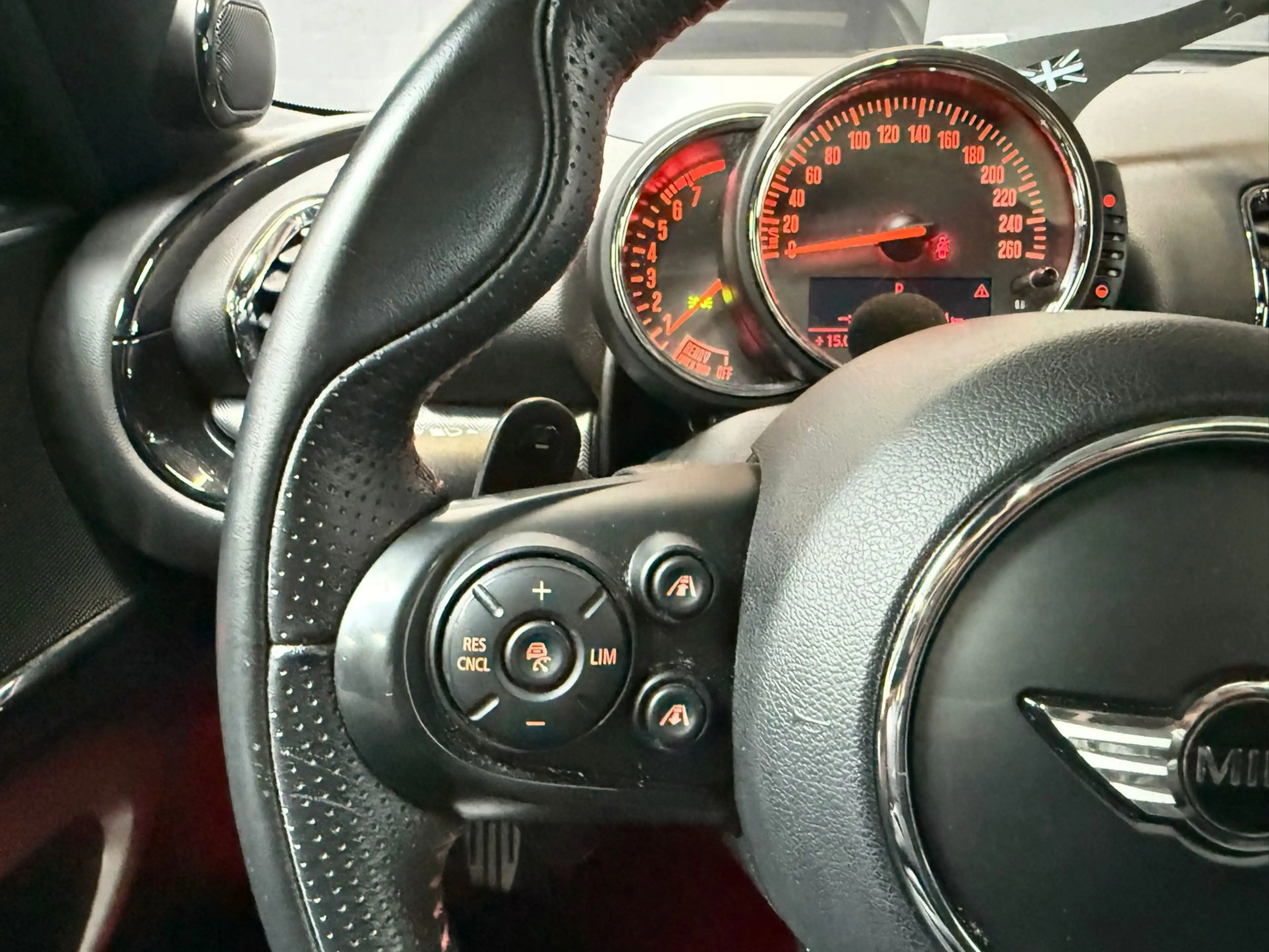 MINI Cooper S Clubman Mini 2.0 Chili Serious Business JCW — photo 13