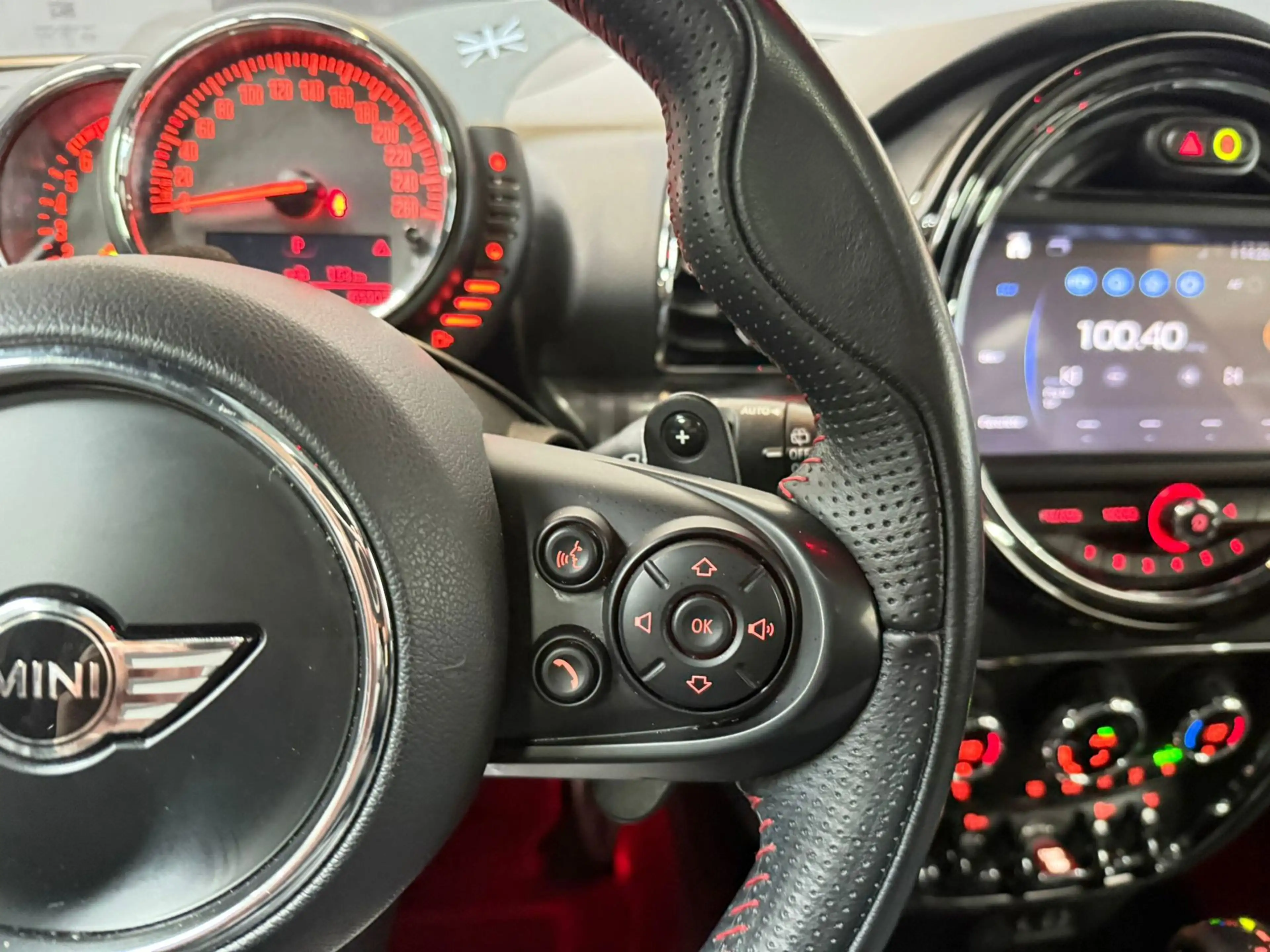 MINI Cooper S Clubman Mini 2.0 Chili Serious Business JCW — photo 14