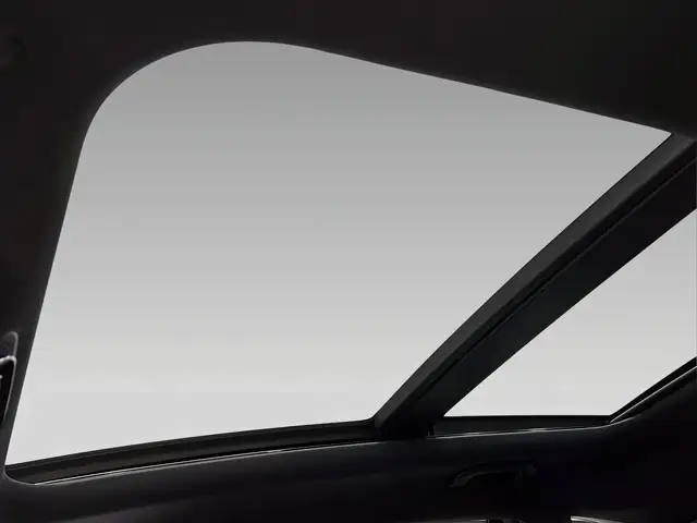Mercedes-Benz GLC 200 view 11
