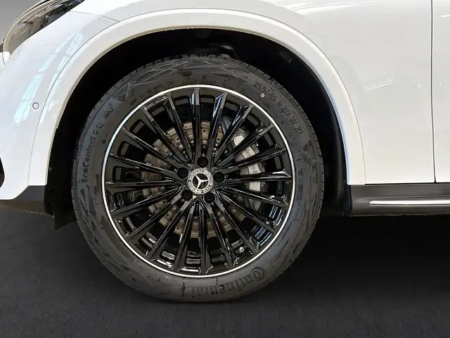 Mercedes-Benz GLC 200 view 7