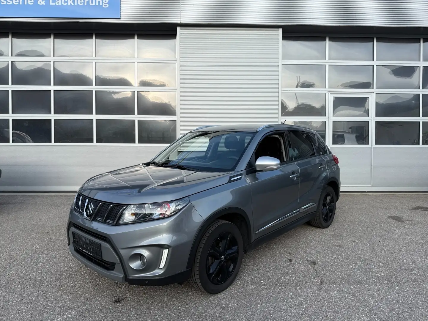 Suzuki Vitara 1,4 S 4WD Grijs - 1