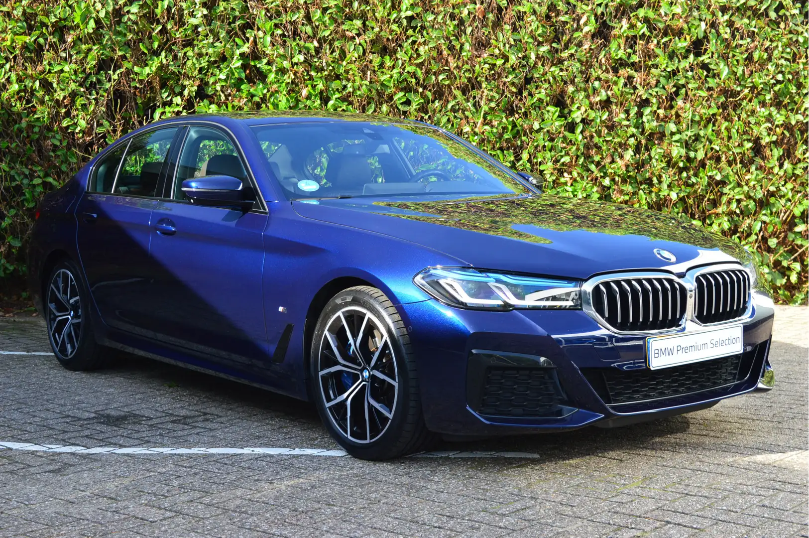 BMW 530 5 Serie 530i High Executive M Sport Automaat / Tre Blauw - 2
