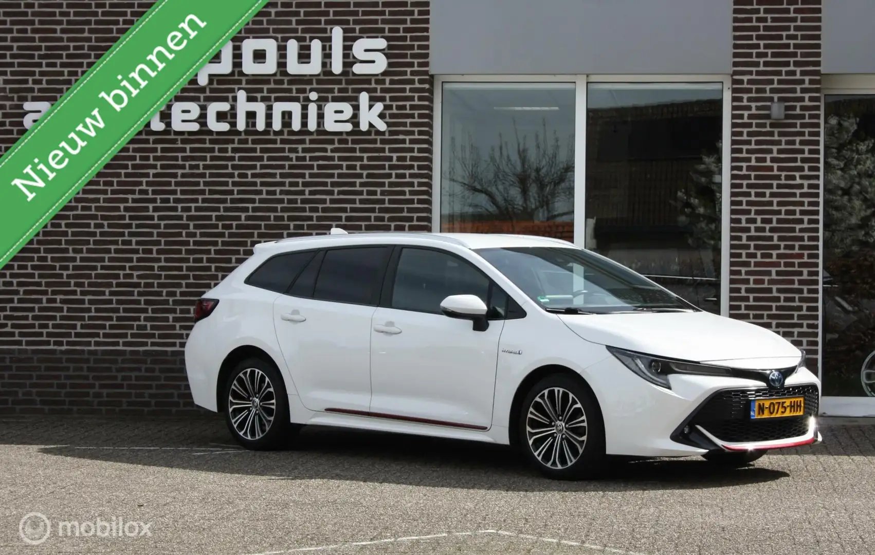 Toyota Corolla Touring Sports 1.8 Hybrid Active Wit - 1