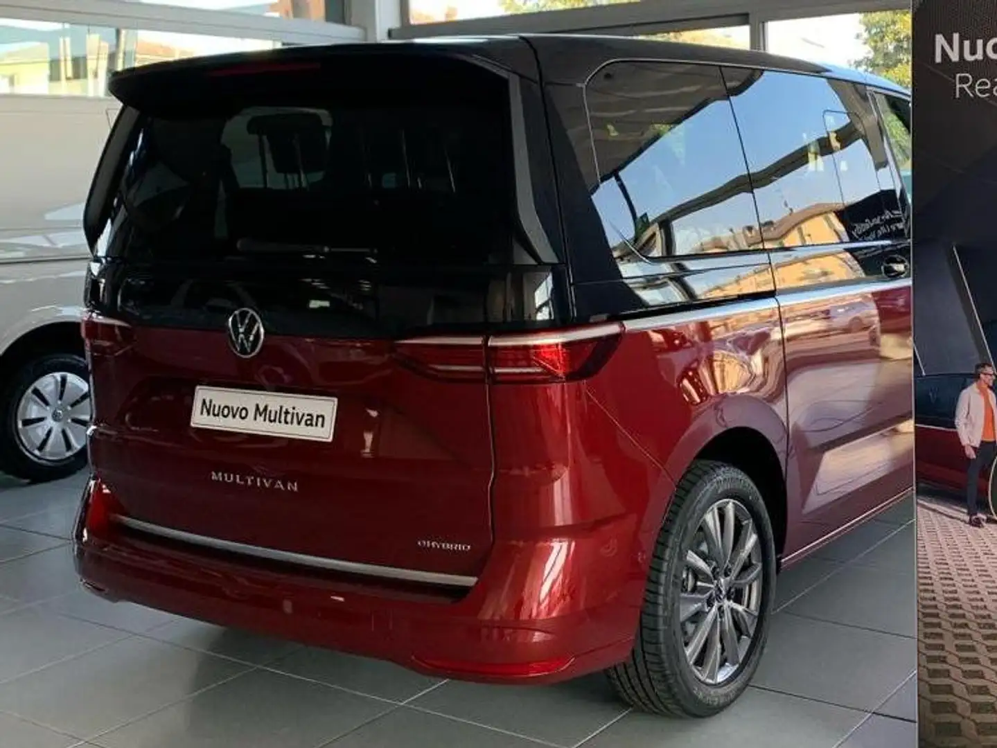 Volkswagen T7 Multivan Multivan T7 1.4 Life dsg 7p.t Rosso - 1
