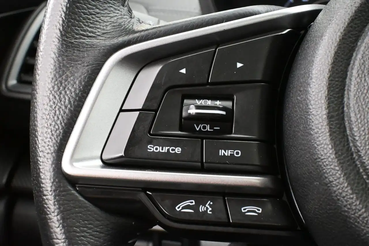 Subaru Impreza снимка Subaru Impreza