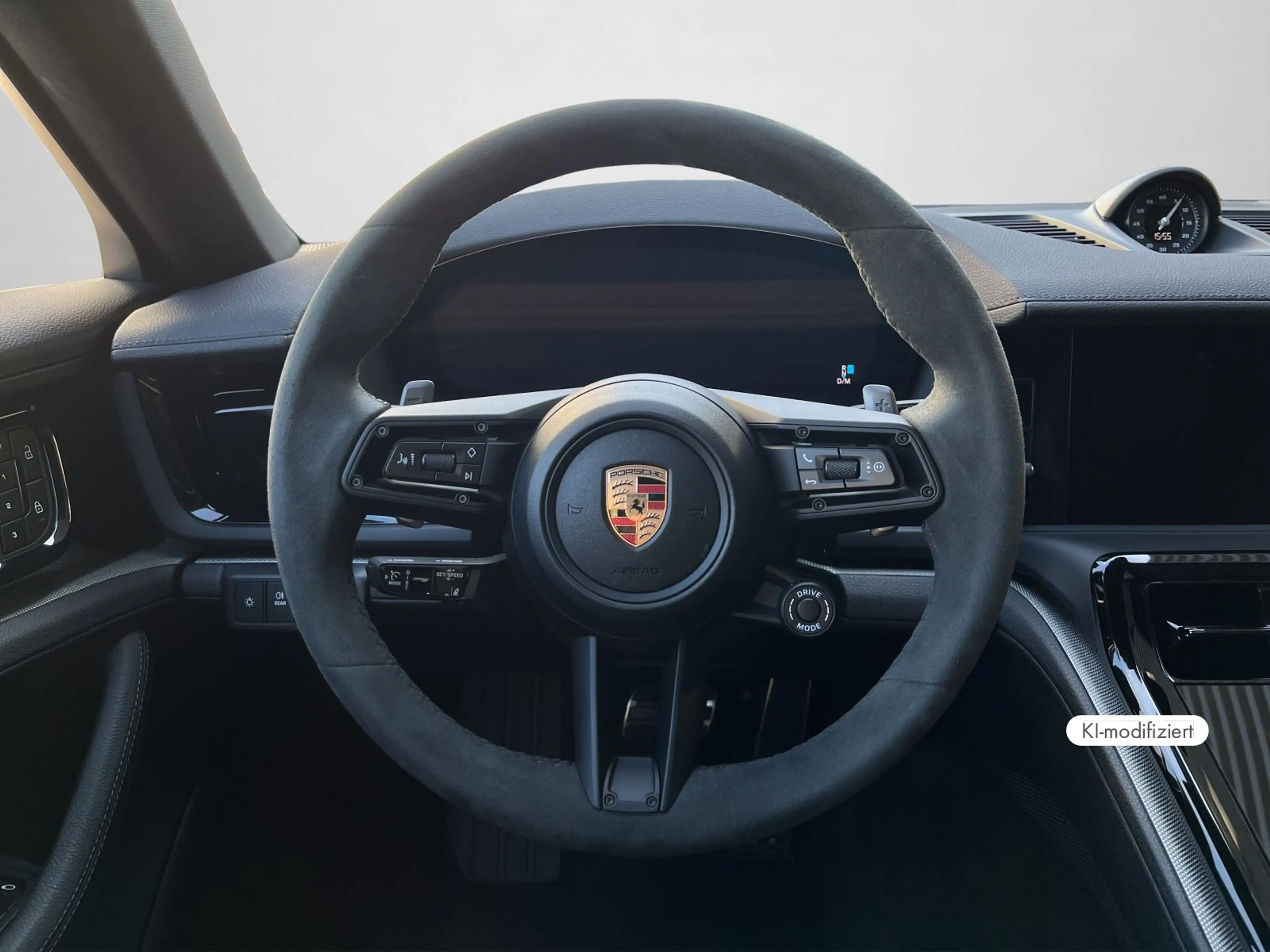 Porsche Panamera 4 E-Hybrid — photo 10